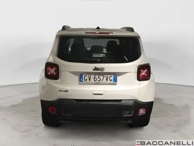 Jeep Renegade view 4