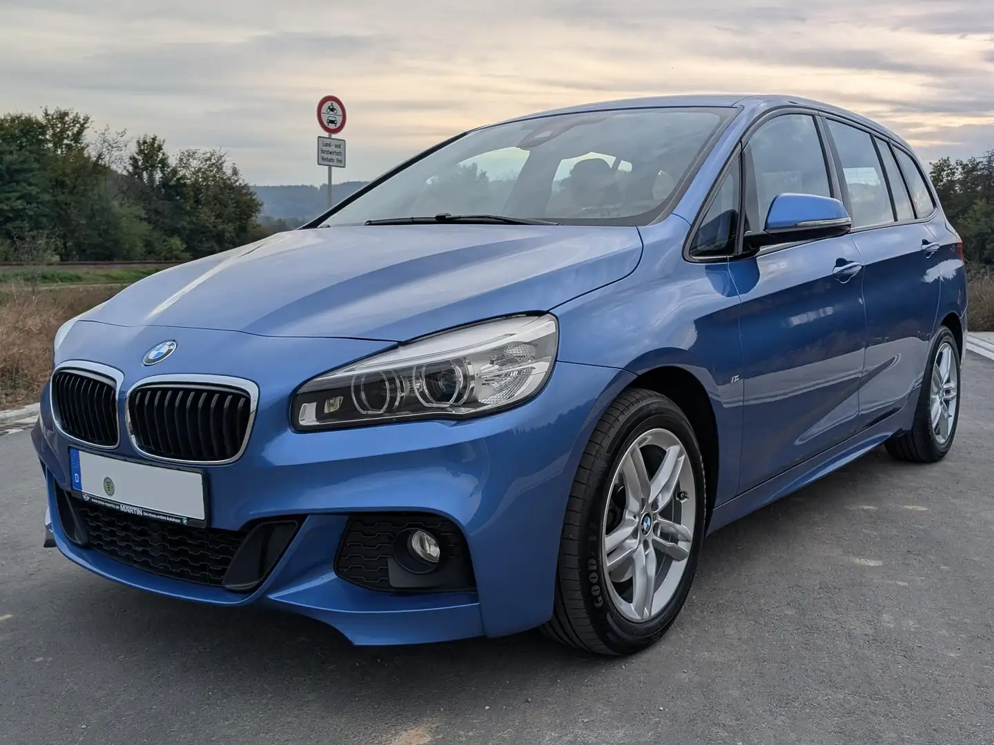 BMW 218 218d Gran Tourer xDrive Aut M Sport | 8-fach | AHK Blau - 1