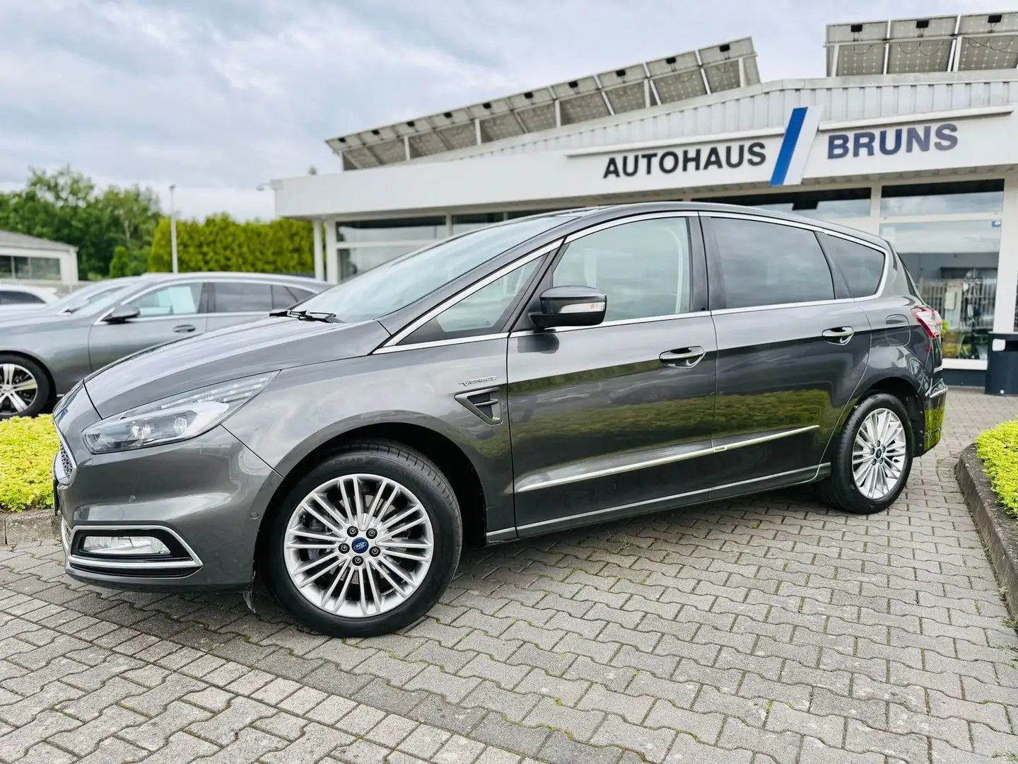 Ford S-Max VIGNALE 2,0 CDR, AHK, Navi, LED, Memory, PTS, Totw siva - 2