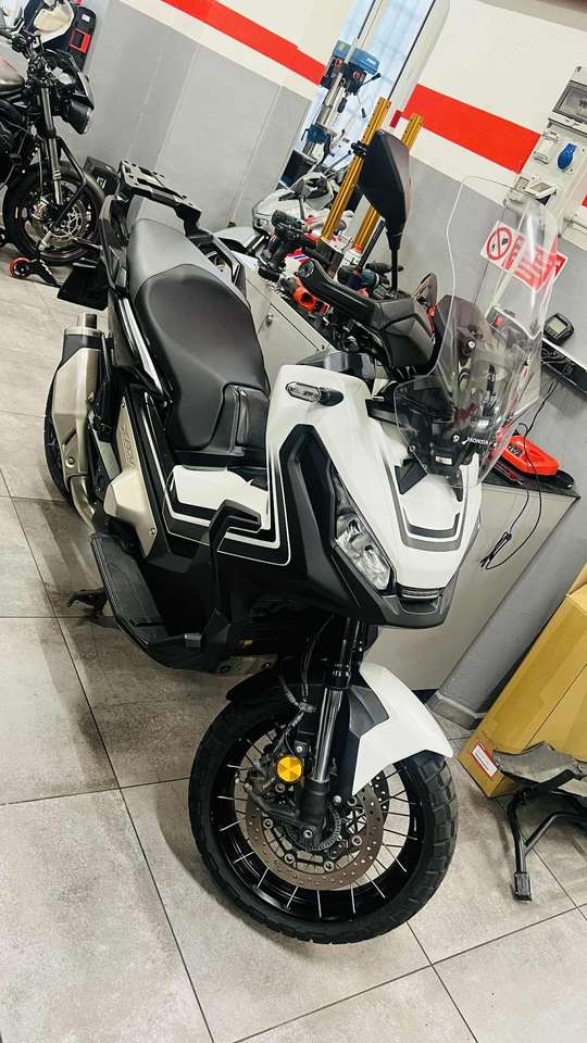 Honda X-ADV 750 DTC ABS TCS