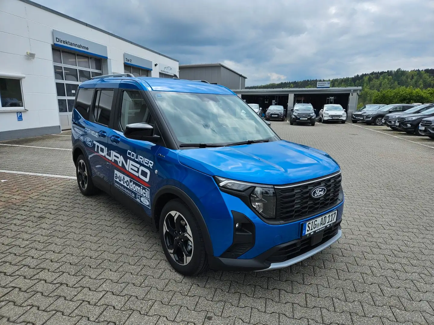 Ford Tourneo Courier Active Neues Modell Lager Bleu - 2