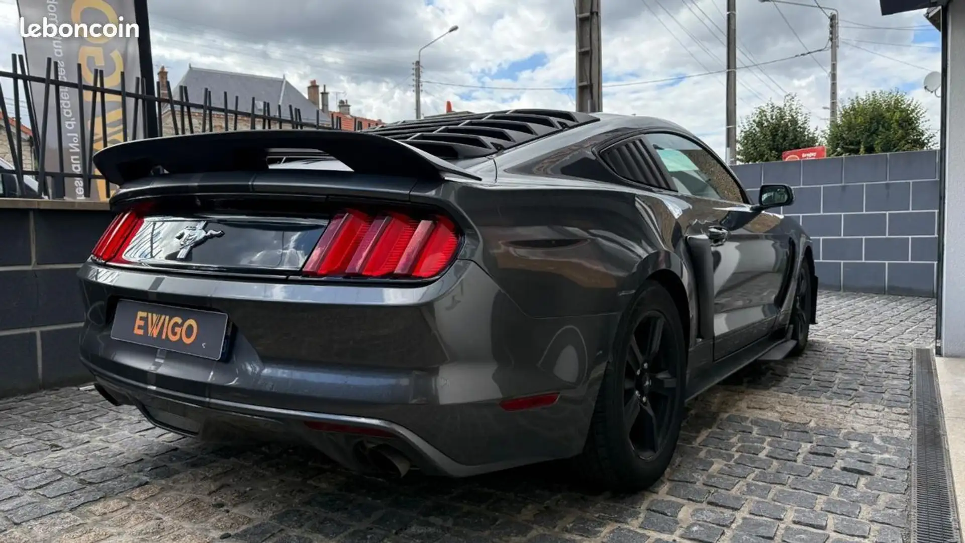 Ford Mustang 3.7 V6 305ch Kit GT 500 Grau - 2
