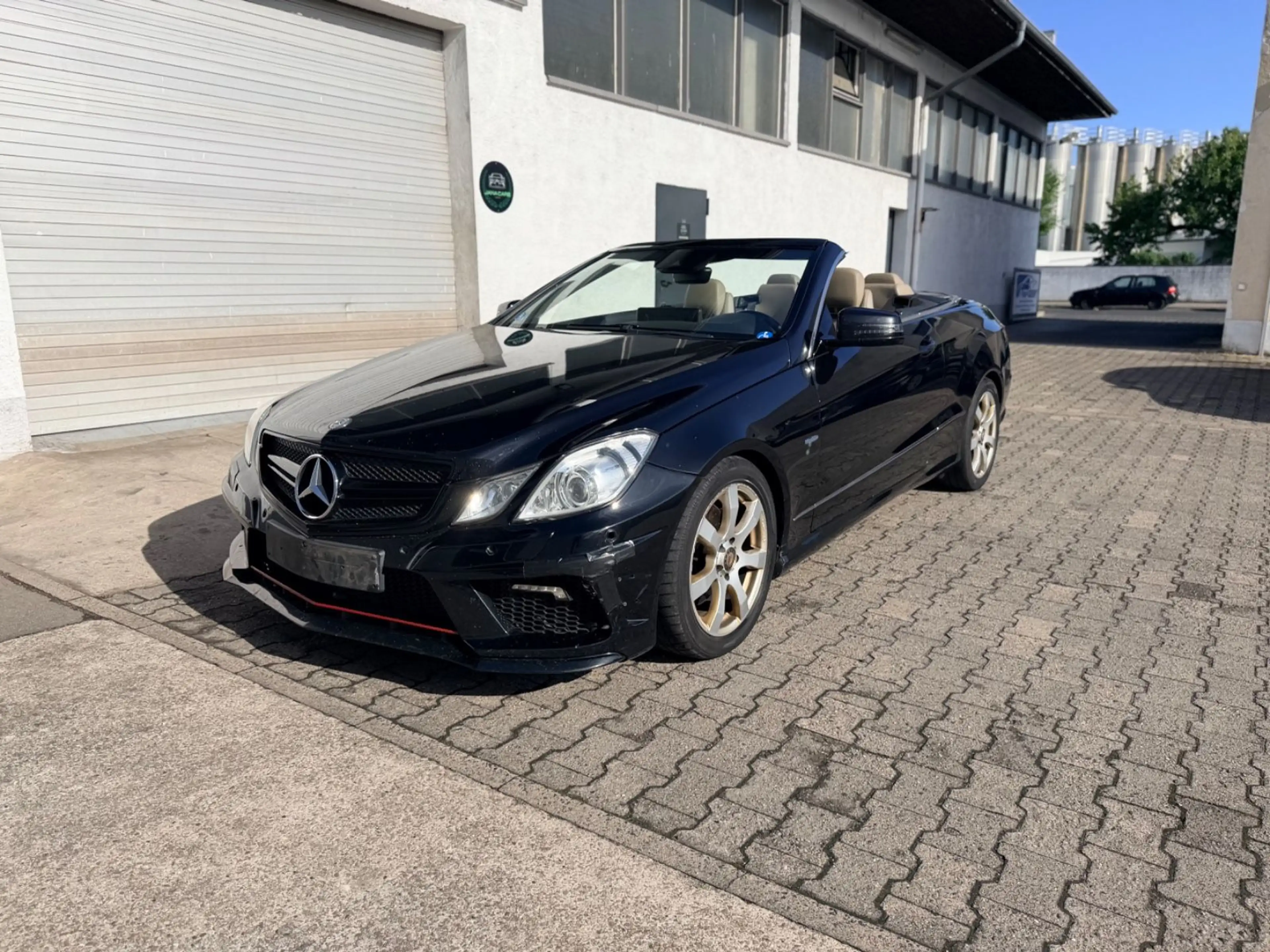 Mercedes-Benz E 200 200 CGI Cabrio AMG Line Ambiente Carplay — photo 2
