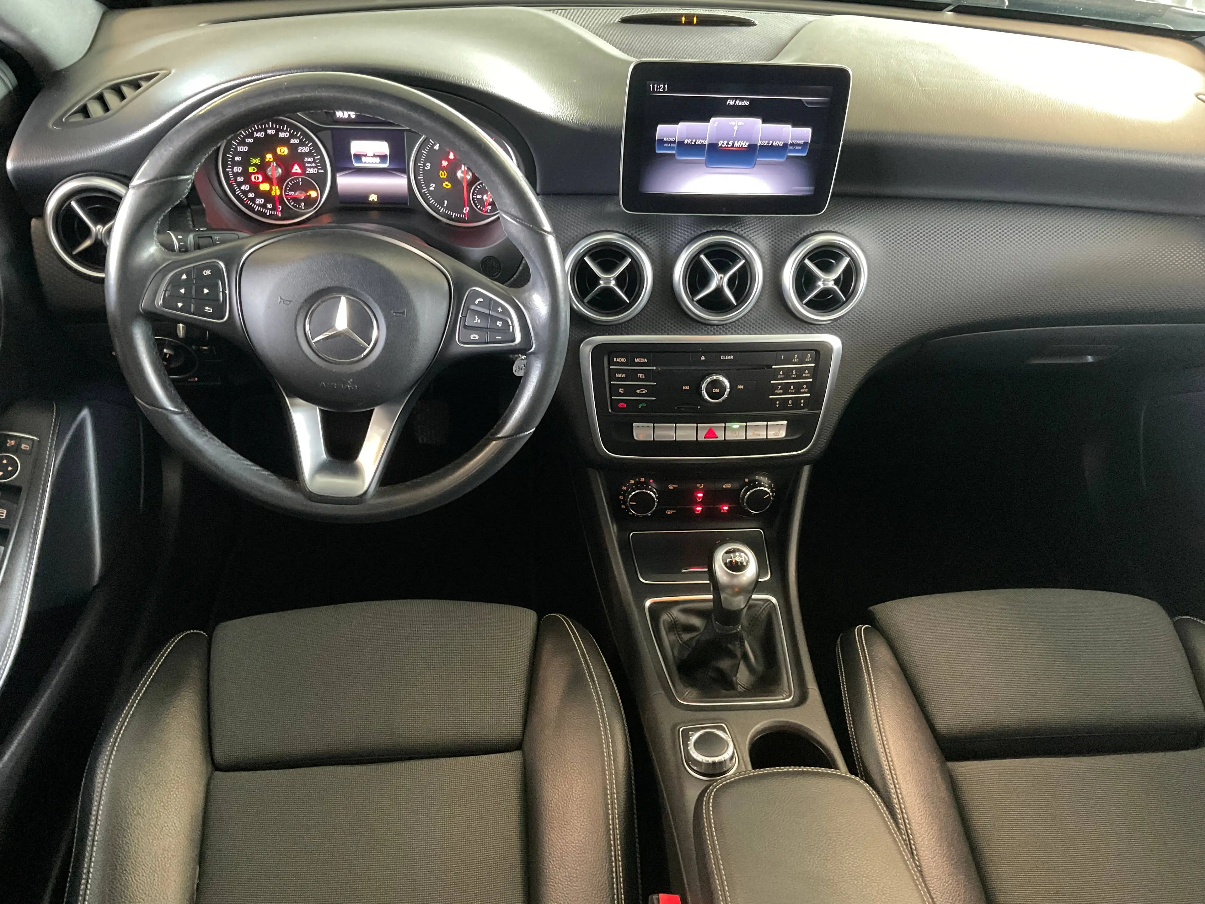 Mercedes-Benz A 180 A 180 Style PANO*GARMIN*GRA*AUDIO20 — photo 3