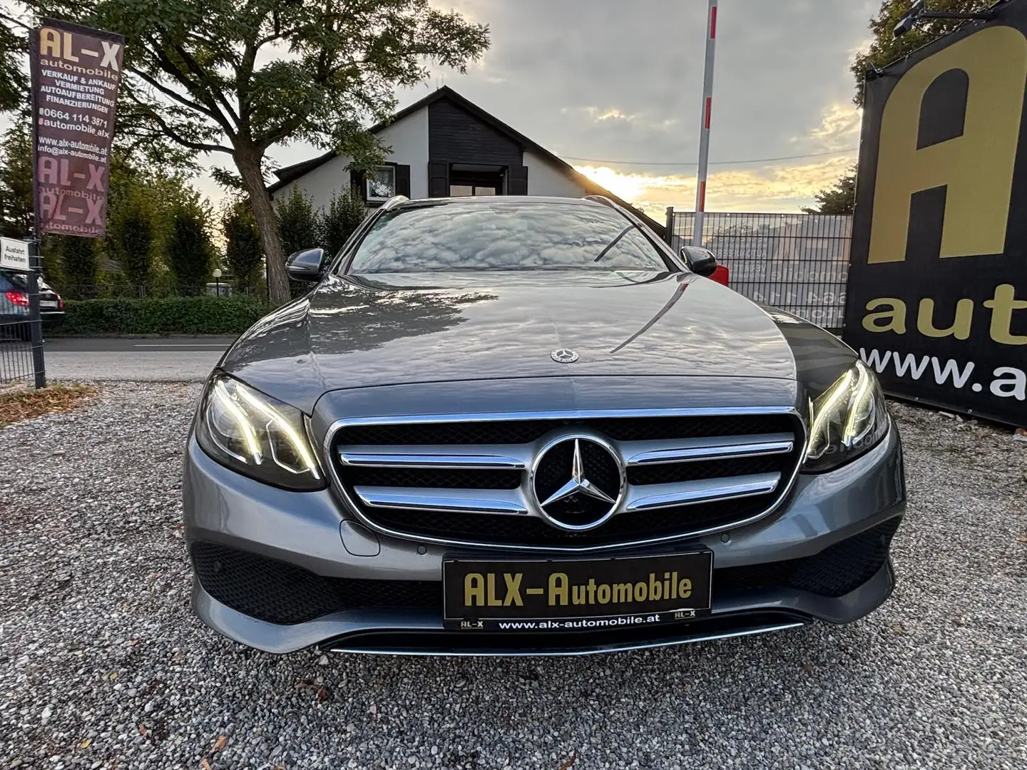 Mercedes-Benz E 220 d T Avantgarde Aut. - 2