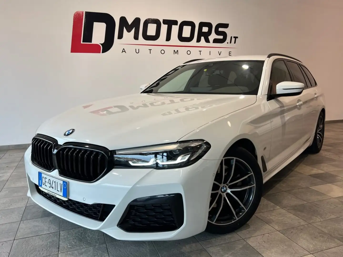 BMW 520 d 48V xDrive Touring Msport M Sport Bianco - 2