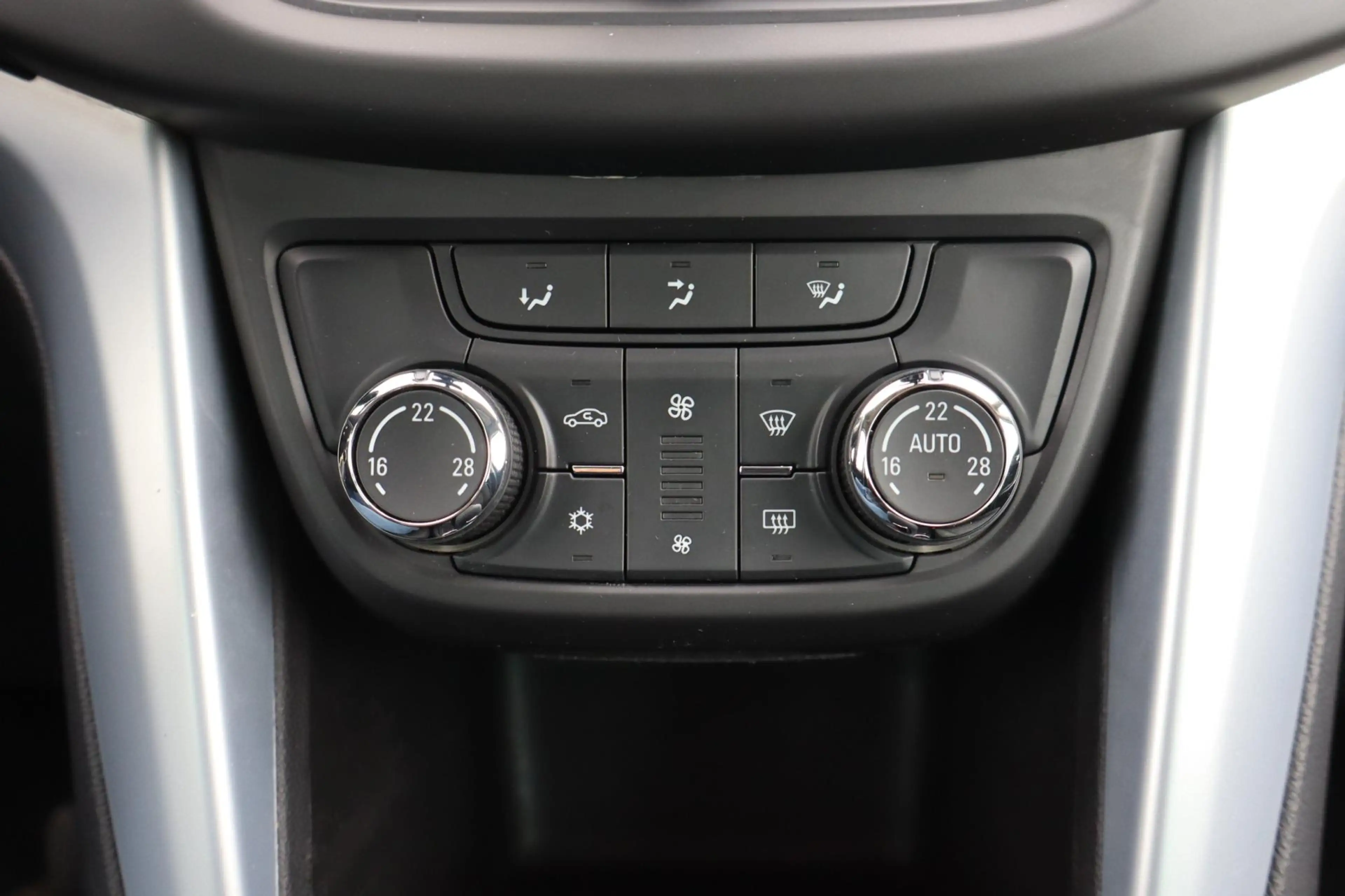 Opel Zafira Tourer 1.4 T Cosmo Automaat Navi Trekhaak — photo 13