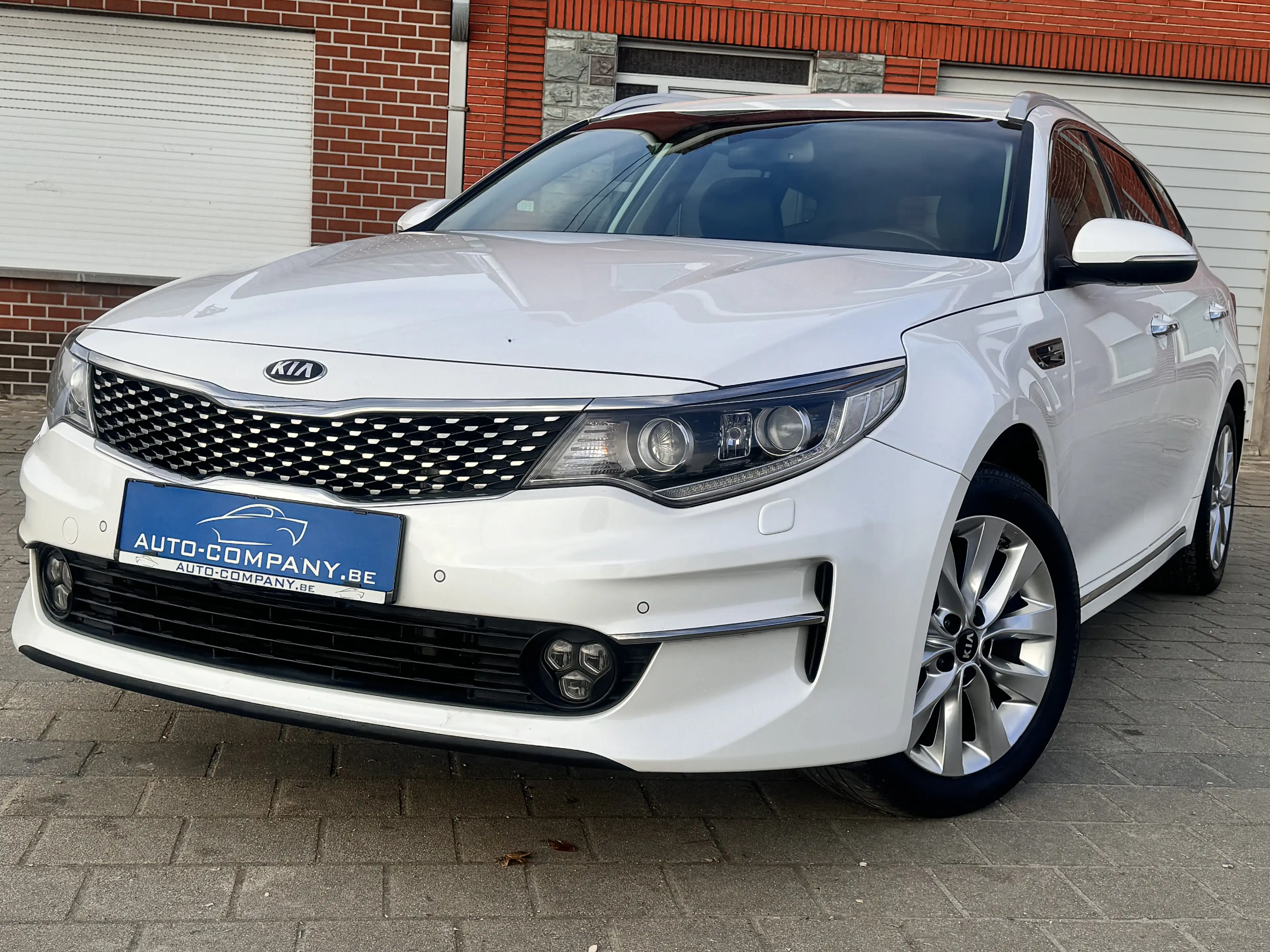 Kia Optima Optima Sportswagon 1.7 CRDI Business — photo 2