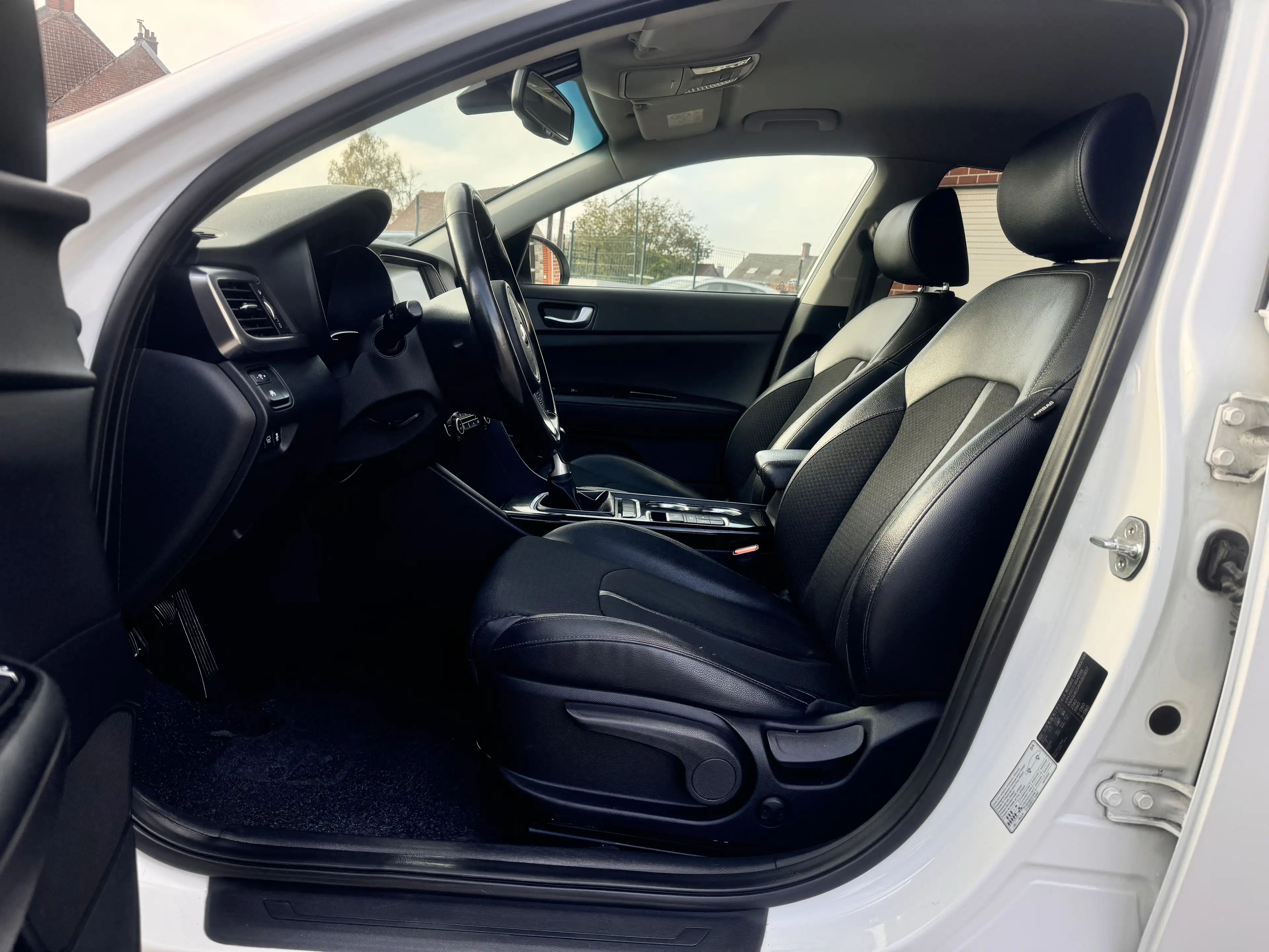 Kia Optima Optima Sportswagon 1.7 CRDI Business — photo 9