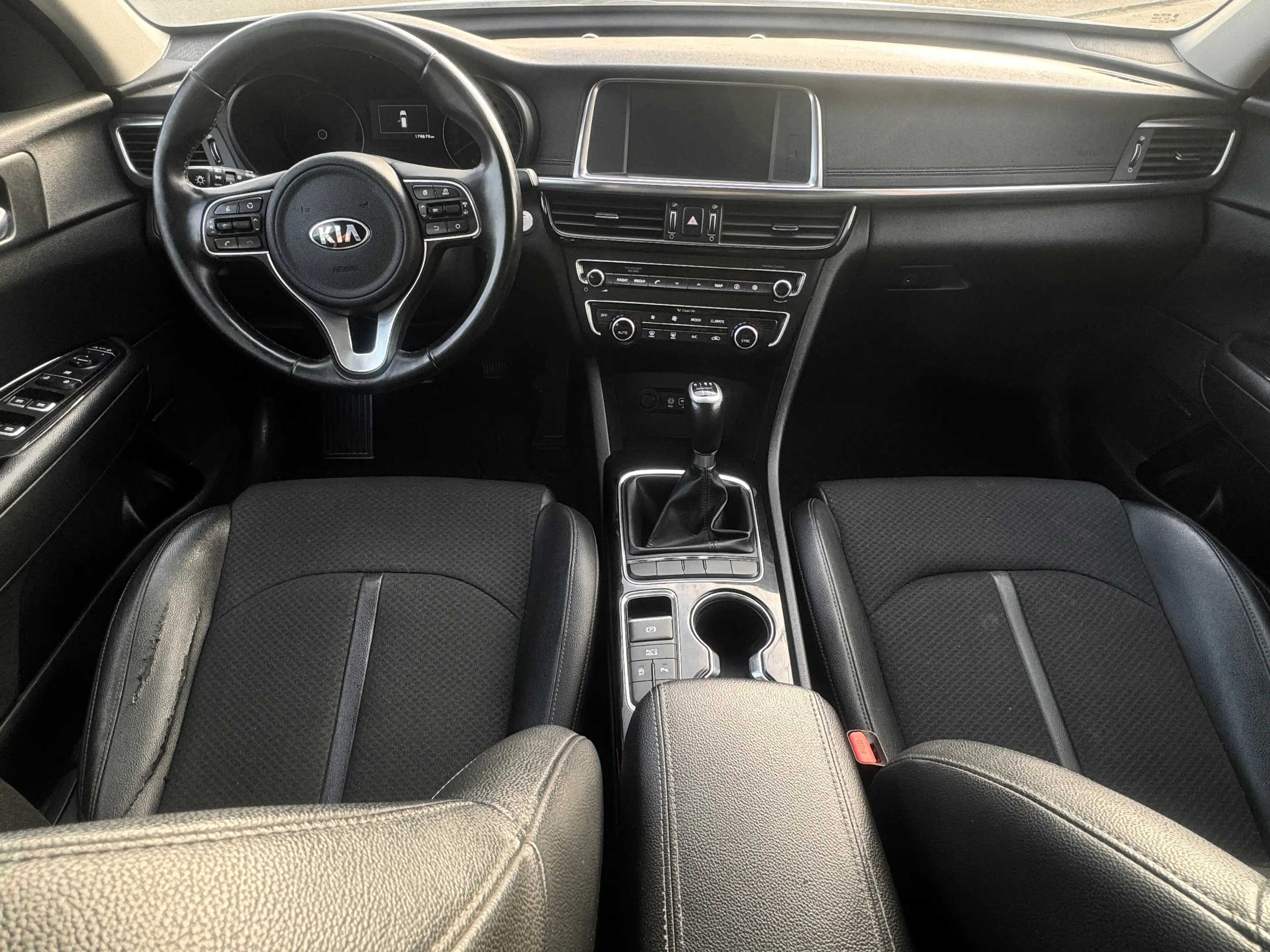 Kia Optima Optima Sportswagon 1.7 CRDI Business — photo 11