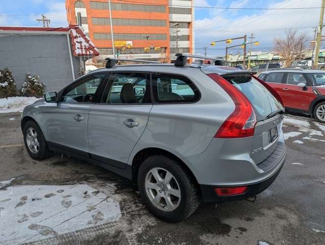 2011 Volvo XC60 AWD 5dr 3.2L Level II thumb 8