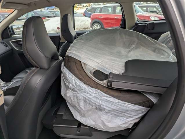 2011 Volvo XC60 AWD 5dr 3.2L Level II thumb 12