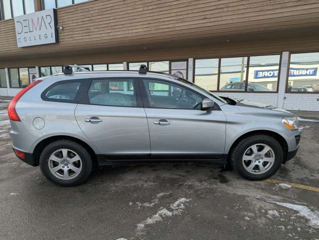 2011 Volvo XC60 AWD 5dr 3.2L Level II thumb 6