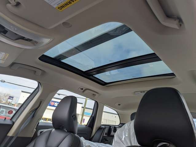 2011 Volvo XC60 AWD 5dr 3.2L Level II thumb 17