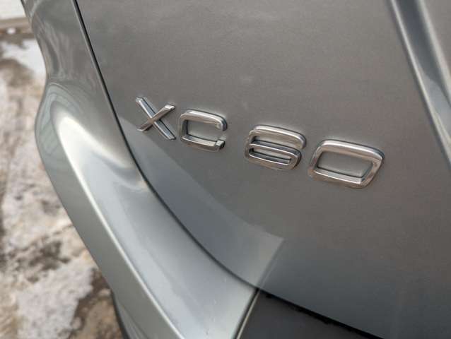 2011 Volvo XC60 AWD 5dr 3.2L Level II thumb 21