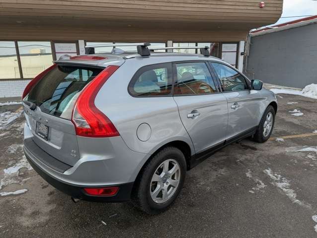 2011 Volvo XC60 AWD 5dr 3.2L Level II alt 5