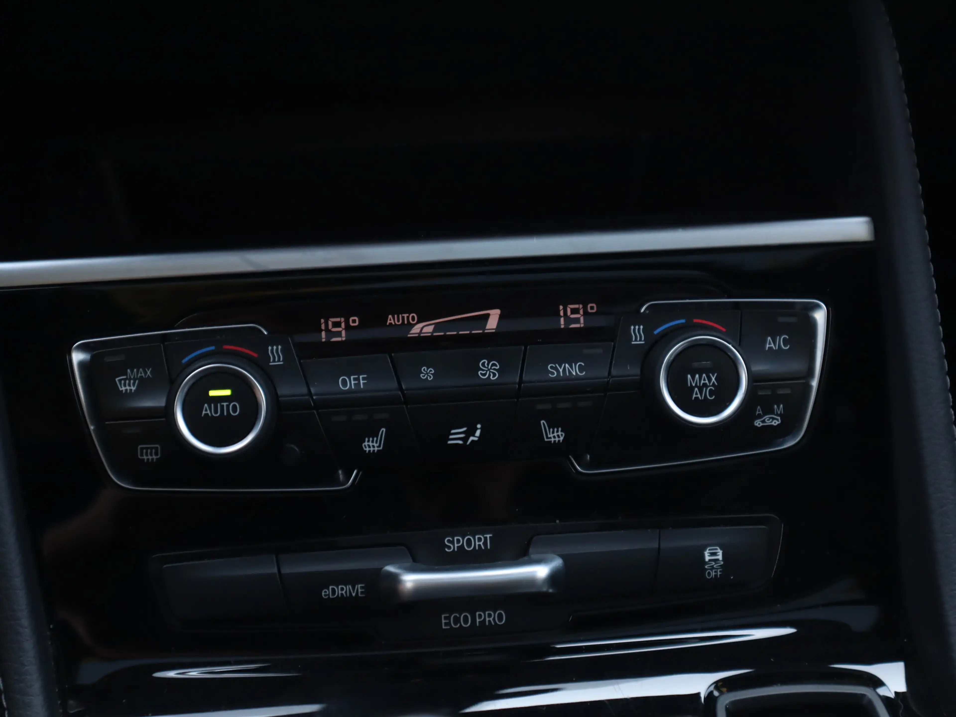BMW 225 2-serie Active Tourer 225xe M Sport / Leder / Pano — photo 10