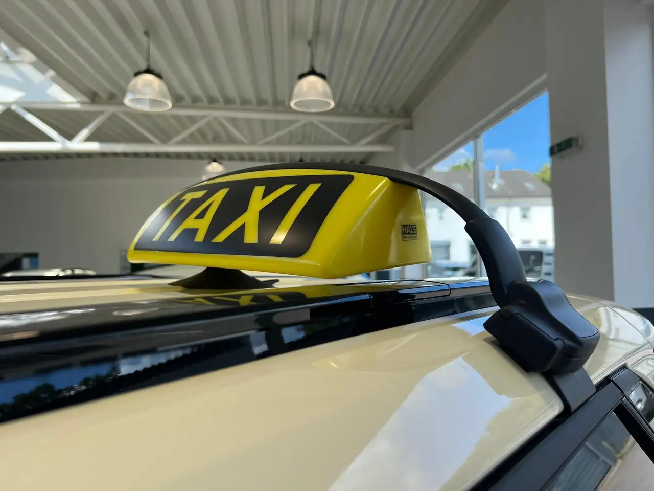 Toyota bZ4X BEV 150kWh 4x2 Teamplayer Taxi 11