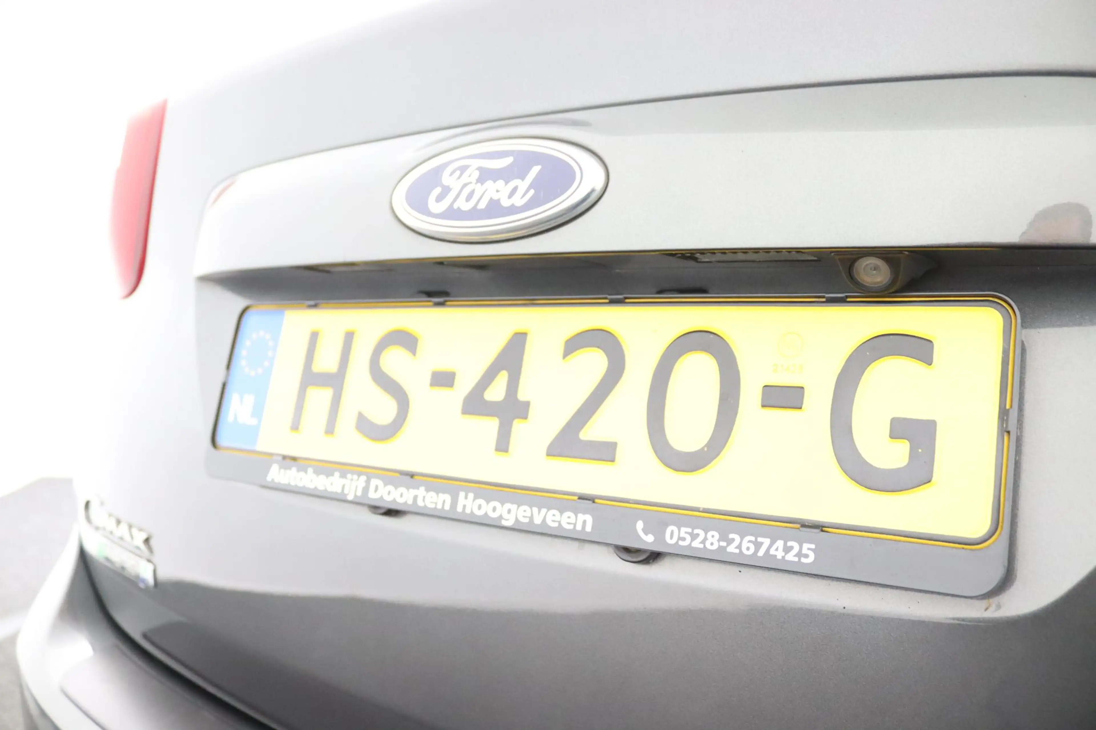 Ford C-Max 2.0 Plug-in Hybrid Titanium Plus — photo 10