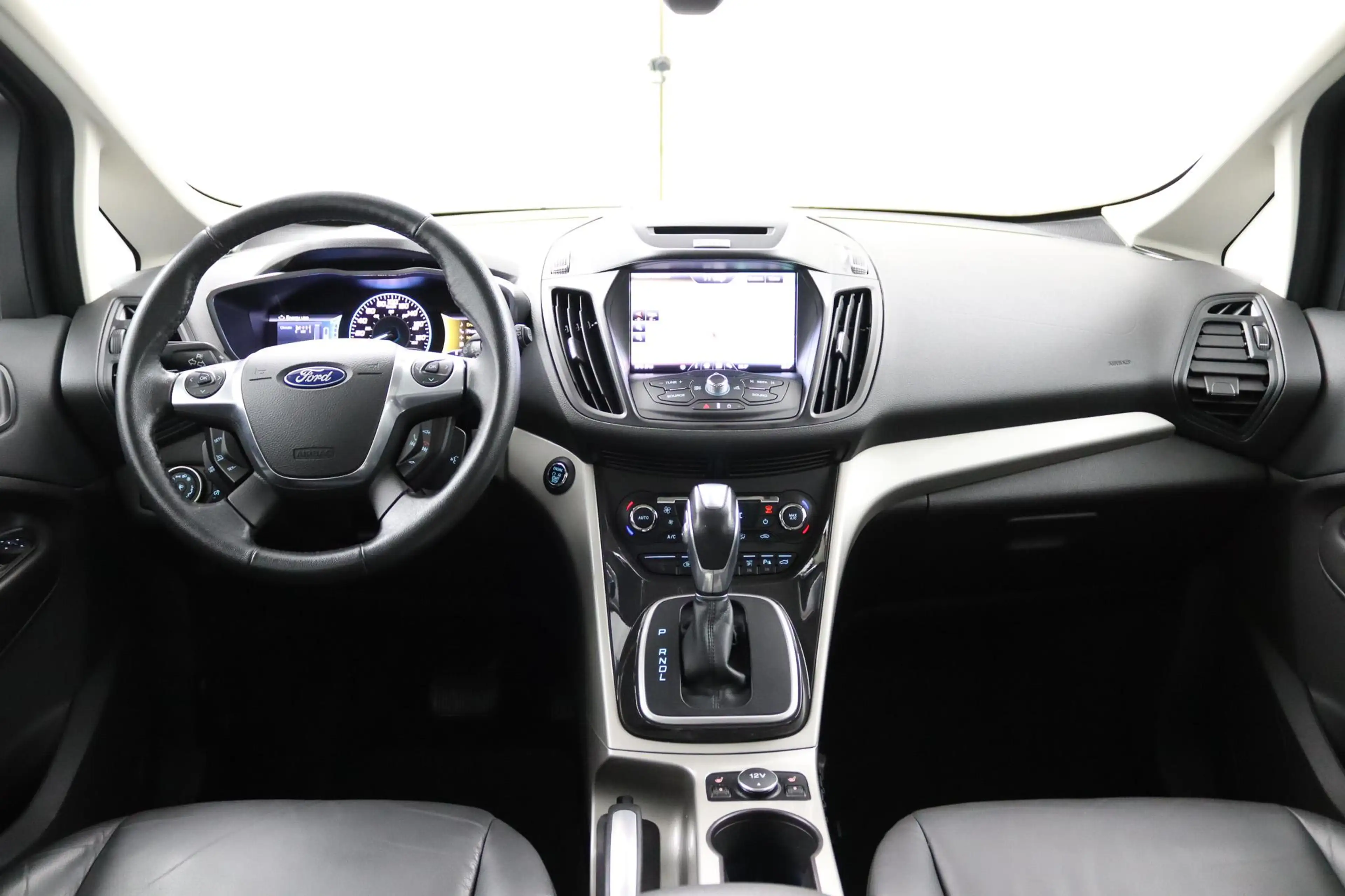 Ford C-Max 2.0 Plug-in Hybrid Titanium Plus — photo 20