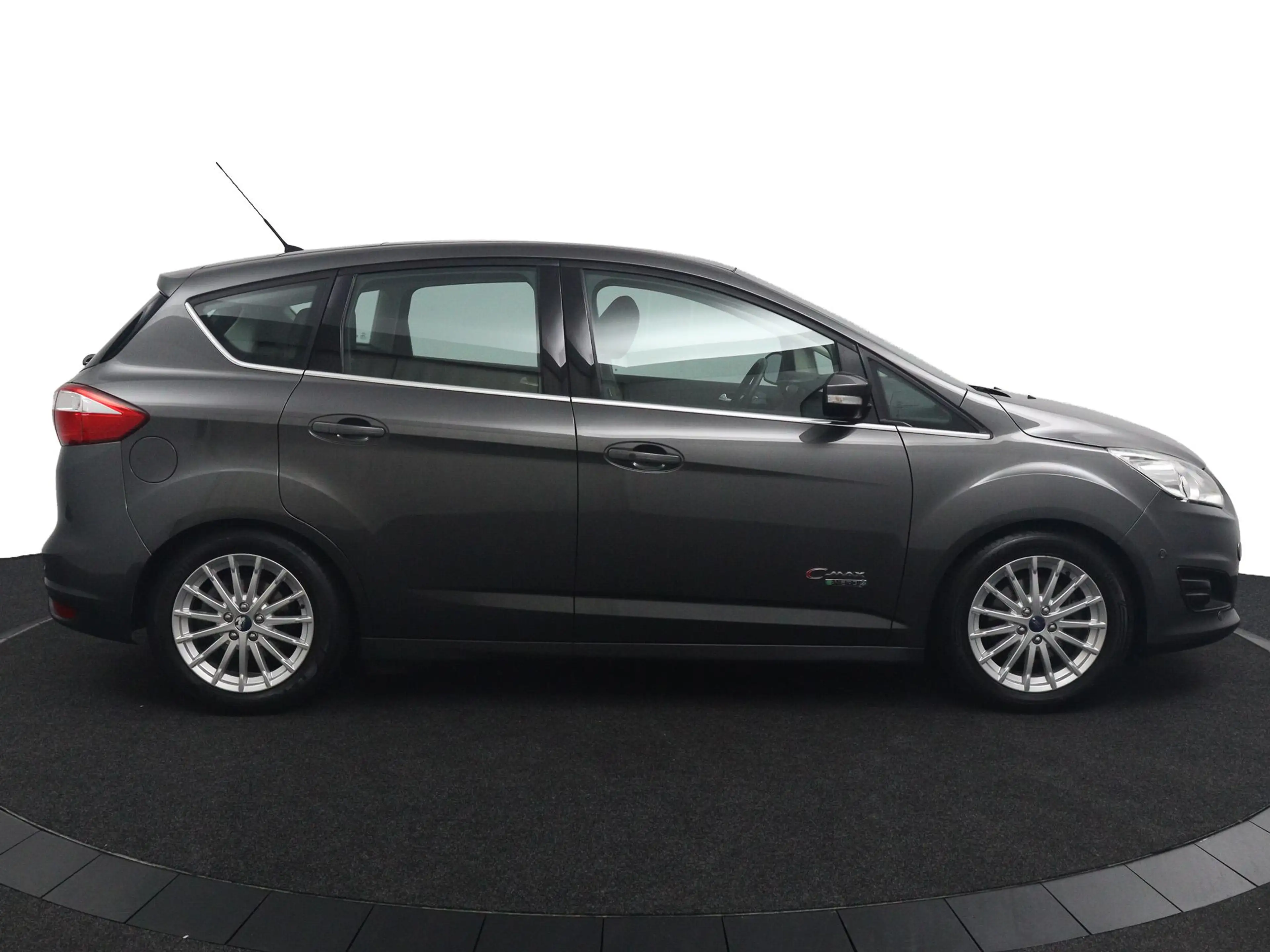 Ford C-Max 2.0 Plug-in Hybrid Titanium Plus — photo 5
