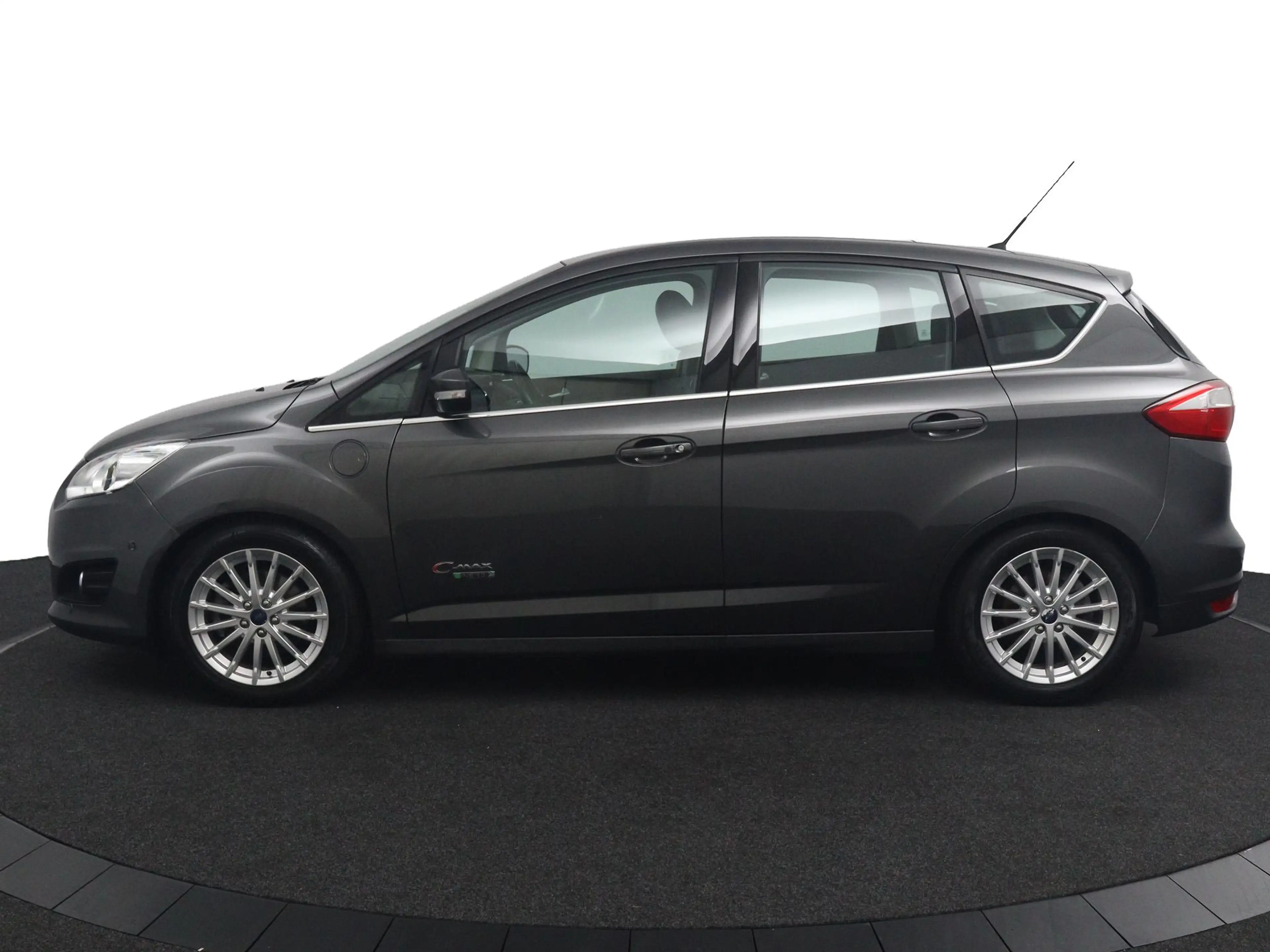 Ford C-Max 2.0 Plug-in Hybrid Titanium Plus — photo 7