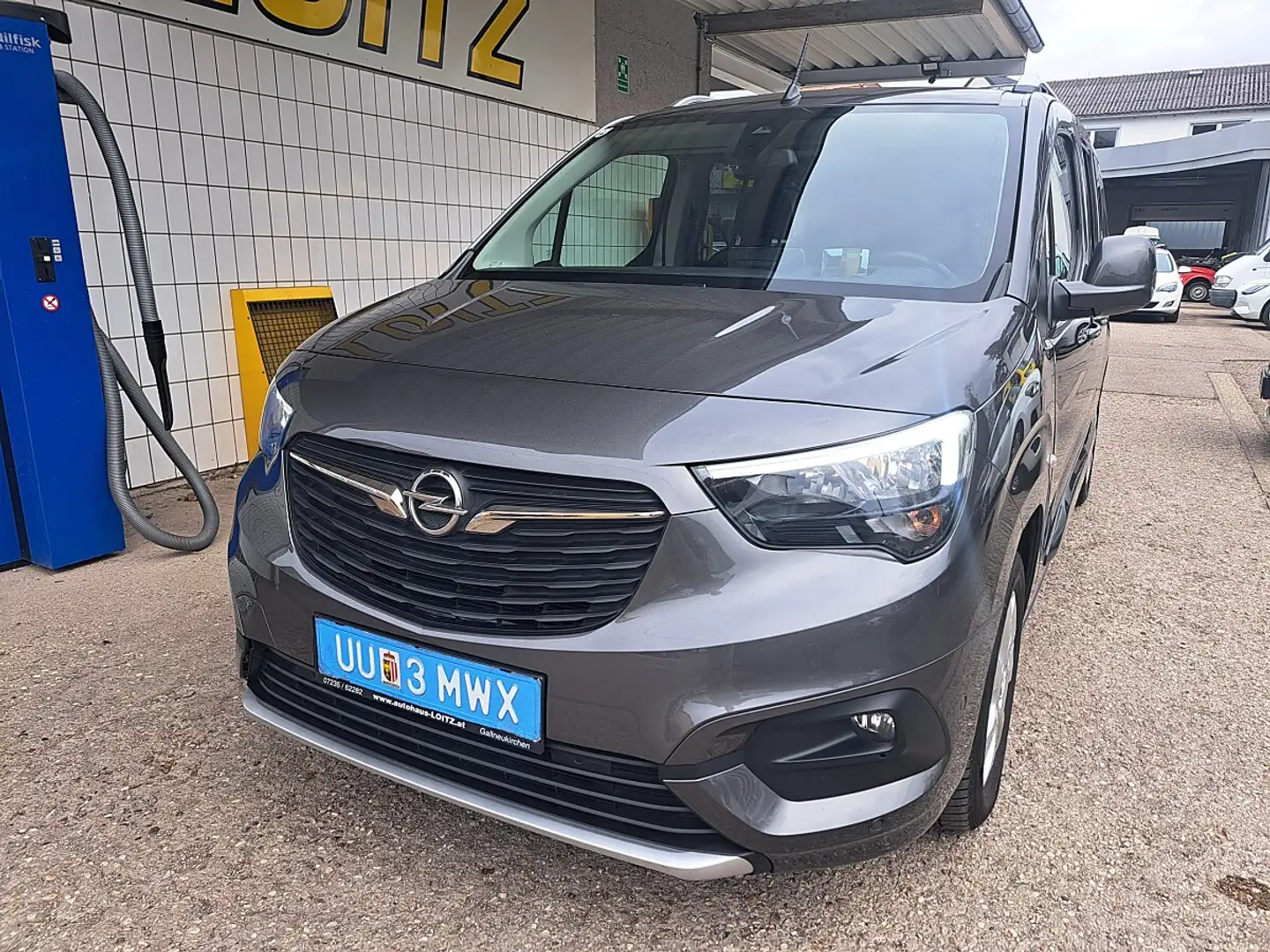 Opel Combo Life 1,5 CDTI BlueInj. XL L2H1 Innovation S/S Grau - 2