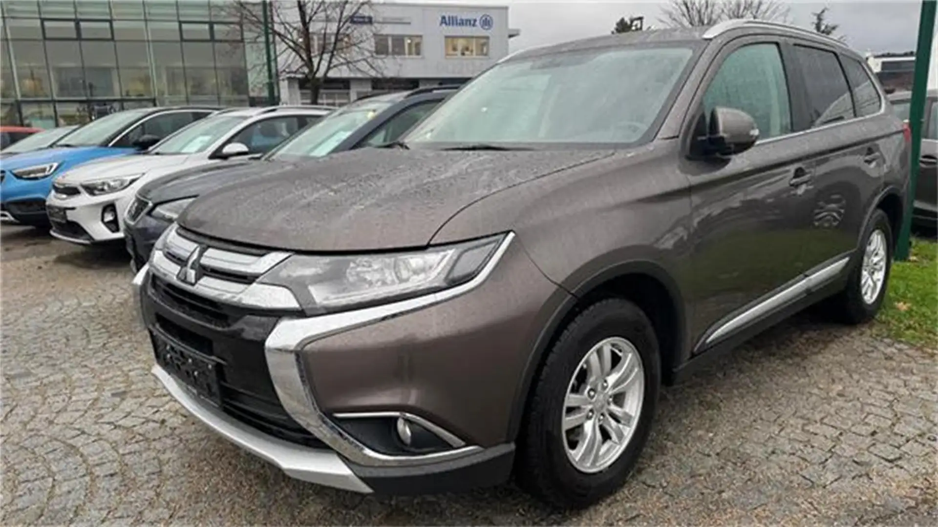Mitsubishi Outlander 2,2 DI-D AS&G Intense Braun - 1