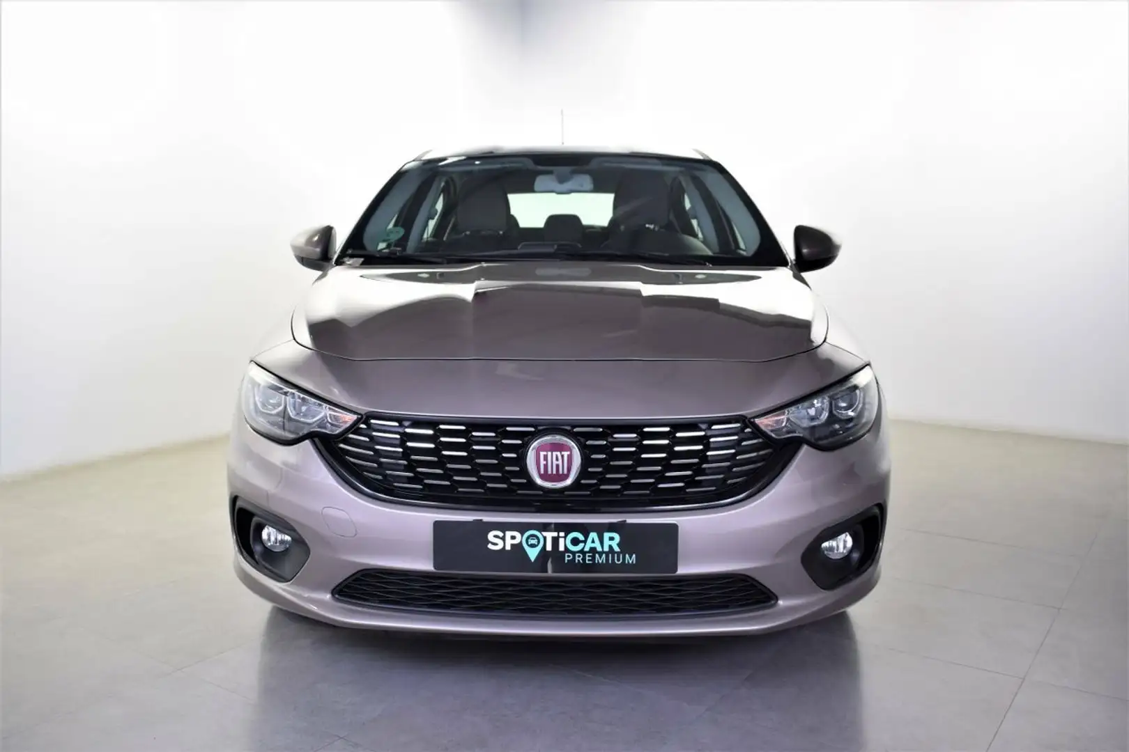 Fiat Tipo 1.4 16v  70kW (95CV) gasolina 5p. Lounge Beżowy - 2