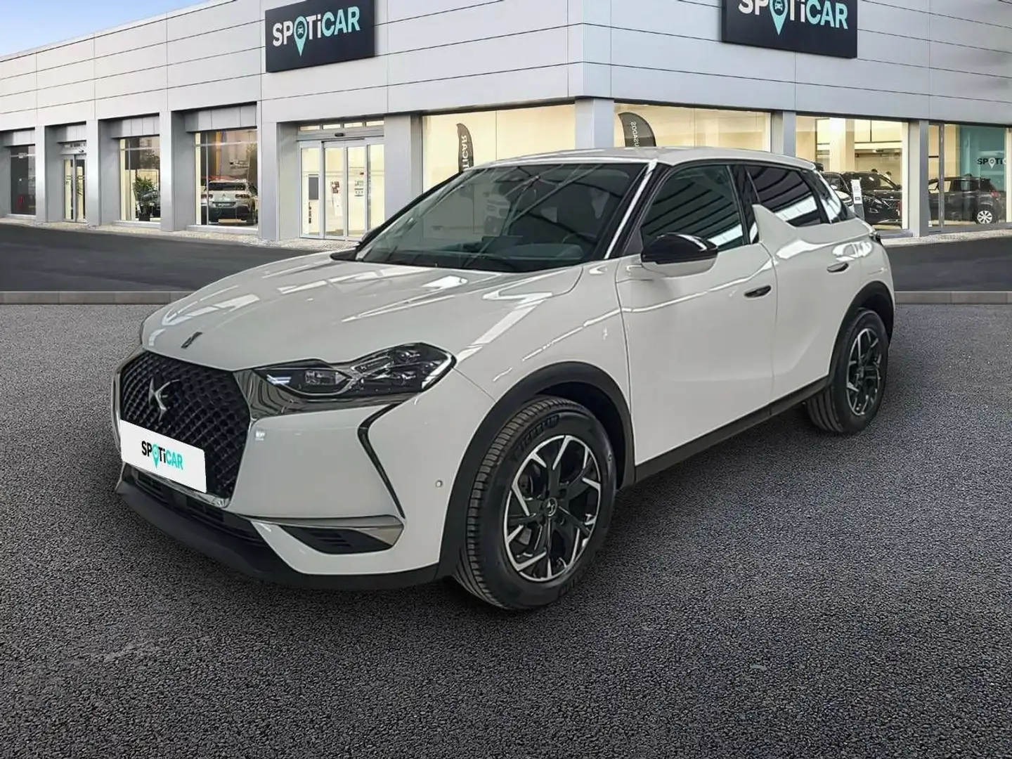 DS Automobiles DS 3 PureTech 73 kW Manual So Chic Bianco - 1