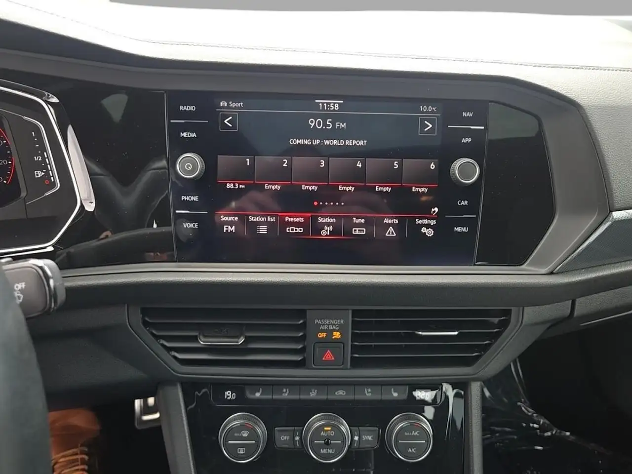 Volkswagen Jetta снимка Volkswagen Jetta