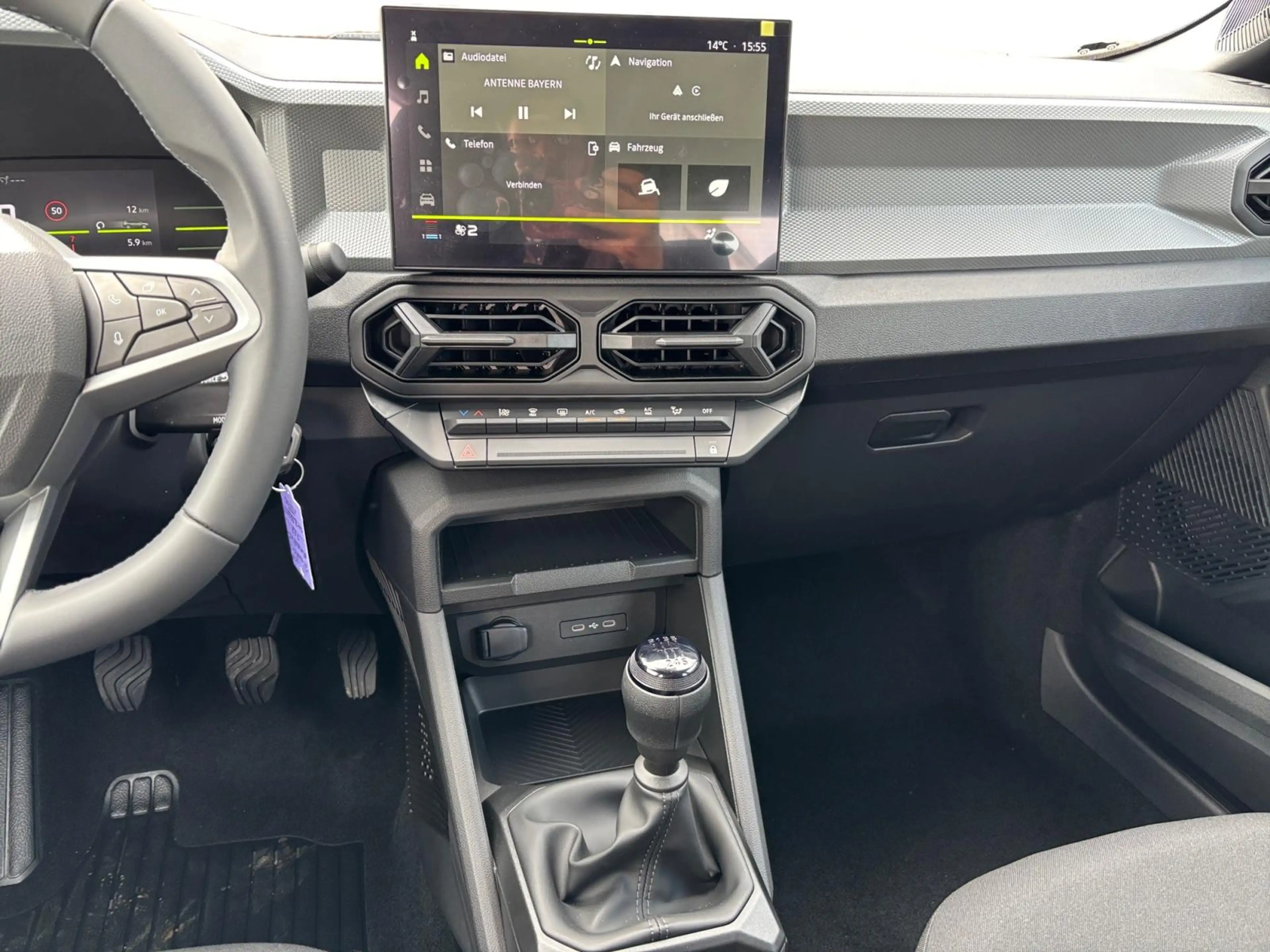 Dacia Bigster Essential mild hybrid-G 140 AKTION — photo 12