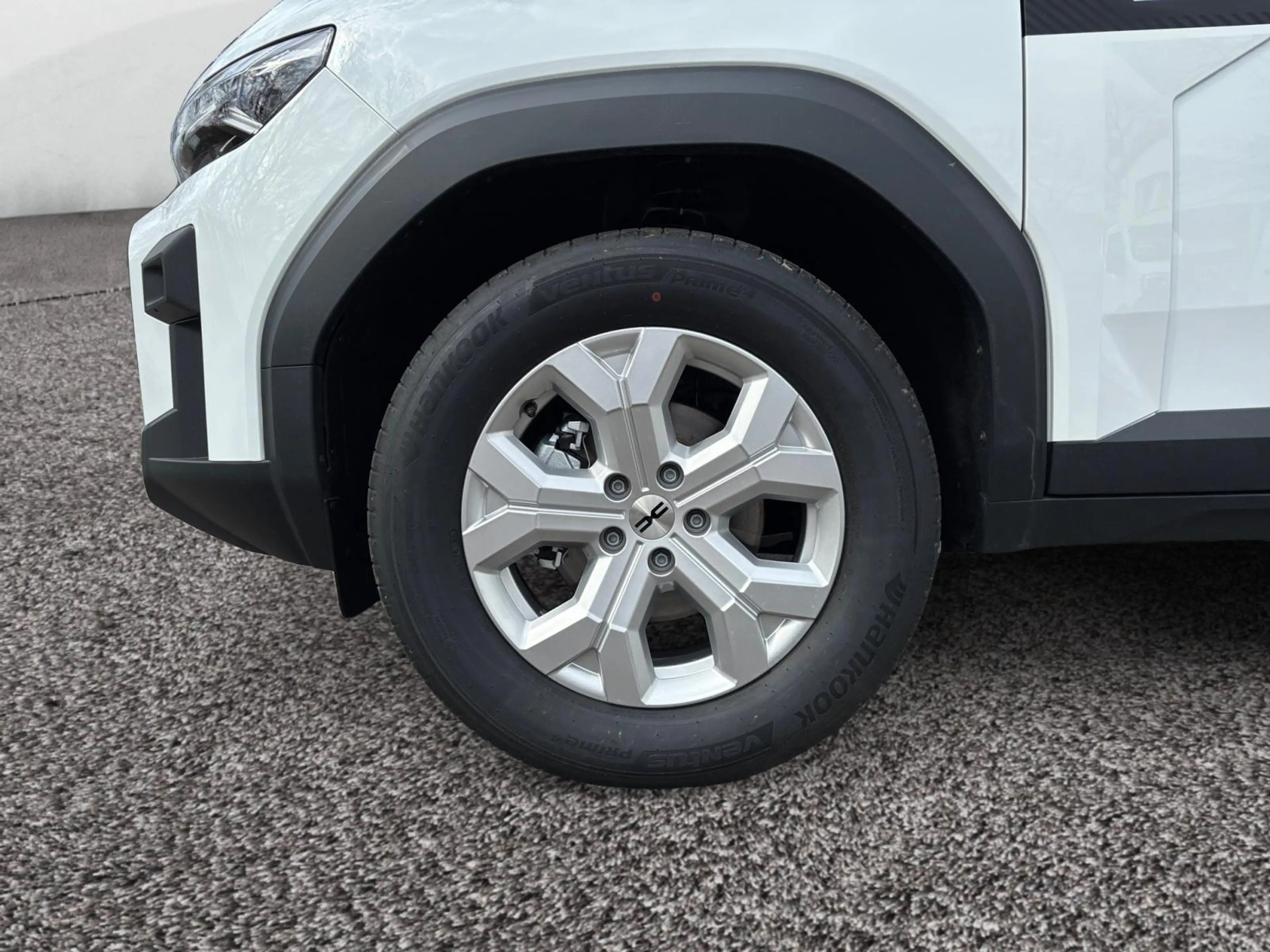 Dacia Bigster Essential mild hybrid-G 140 AKTION — photo 15
