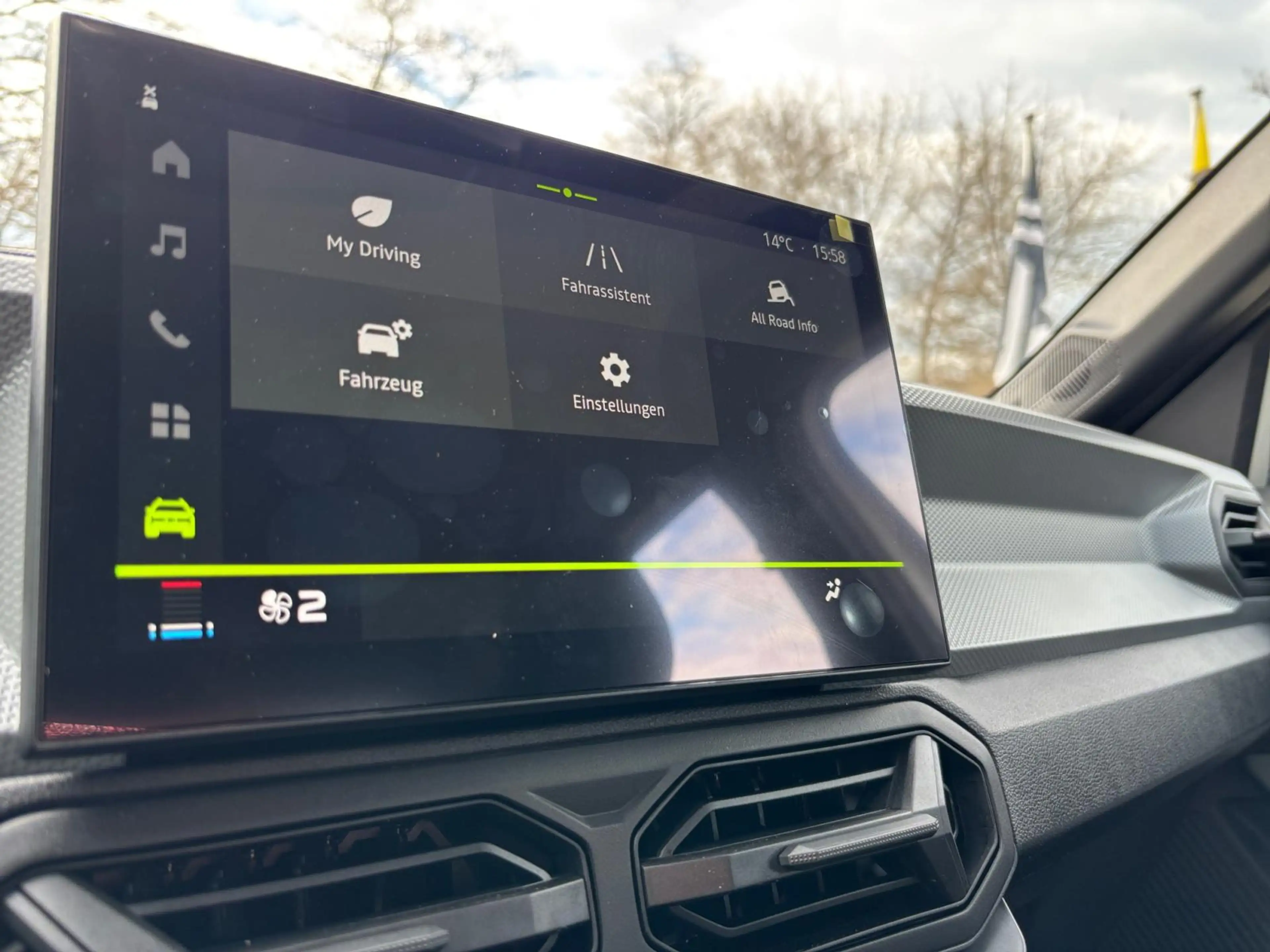 Dacia Bigster Essential mild hybrid-G 140 AKTION — photo 21