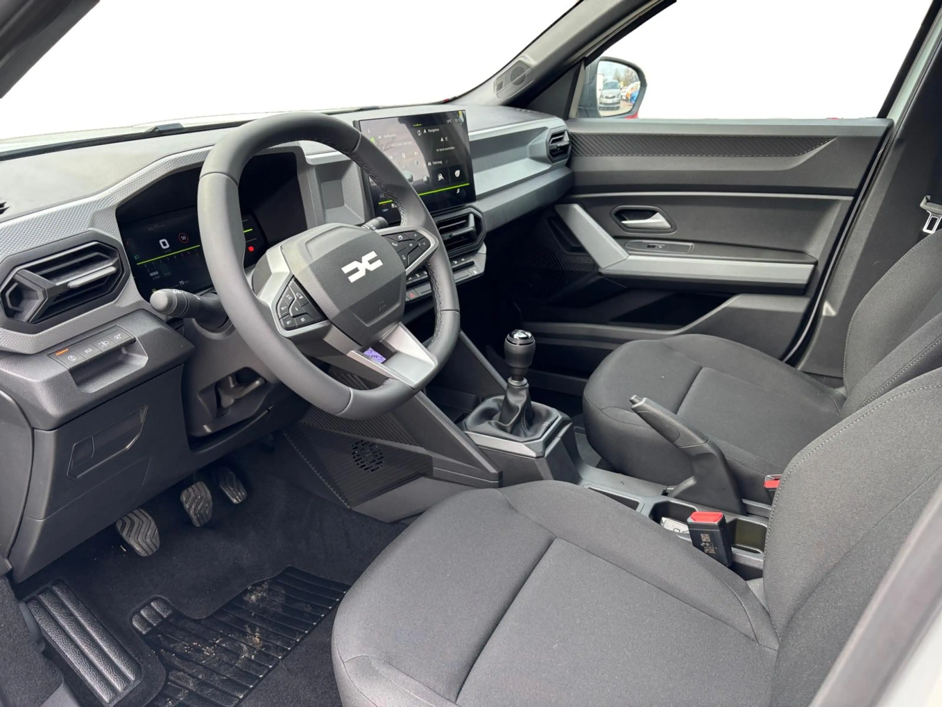 Dacia Bigster Essential mild hybrid-G 140 AKTION — photo 10