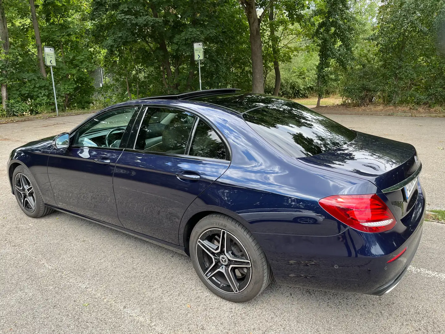 Mercedes-Benz E 450 E 450 4Matic 9G-TRONIC Avantgarde Bleu - 2