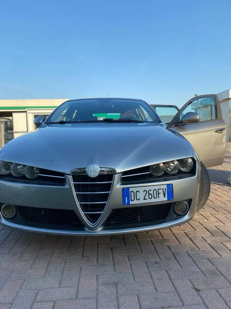 Alfa Romeo 159 Sportwagon 1.9 JTDM 16V DPF Distinctive Grigio - 2