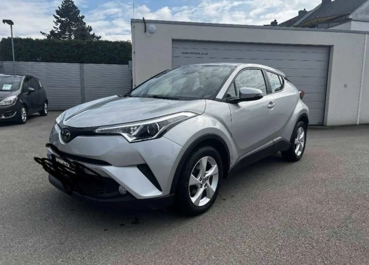 Toyota C-HR 1.2T CVT 4WD Distinctive - 1