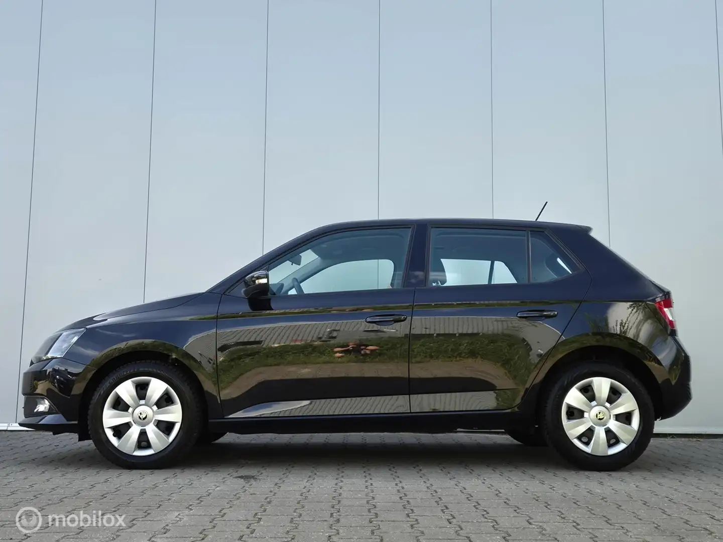 Skoda Fabia 1.0 TSI AMBITION/AIRCO/CARPLAY/NAVI/PDC/LED/FRONT Noir - 2