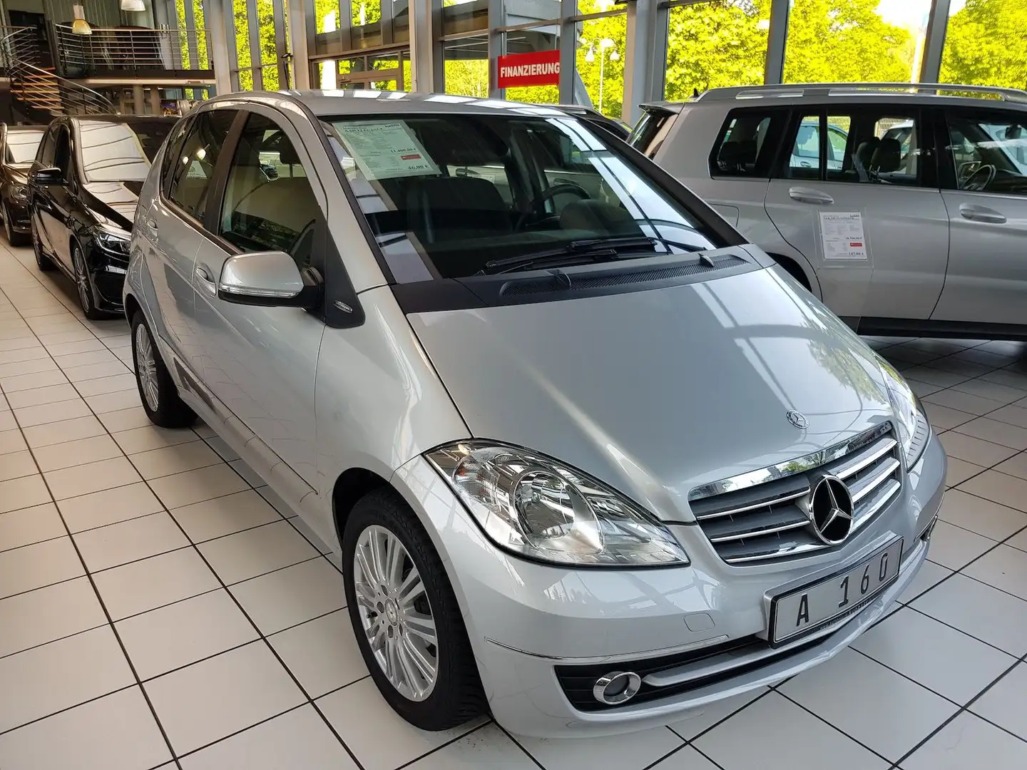 Mercedes-Benz A 160 ELEGANCE AUTOMATIK SHZ TEMPO Zilver - 2
