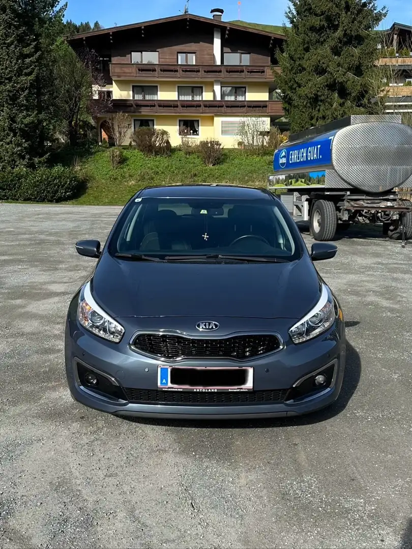 Kia Ceed / cee'd 1,6 CRDi Silber Blau - 1