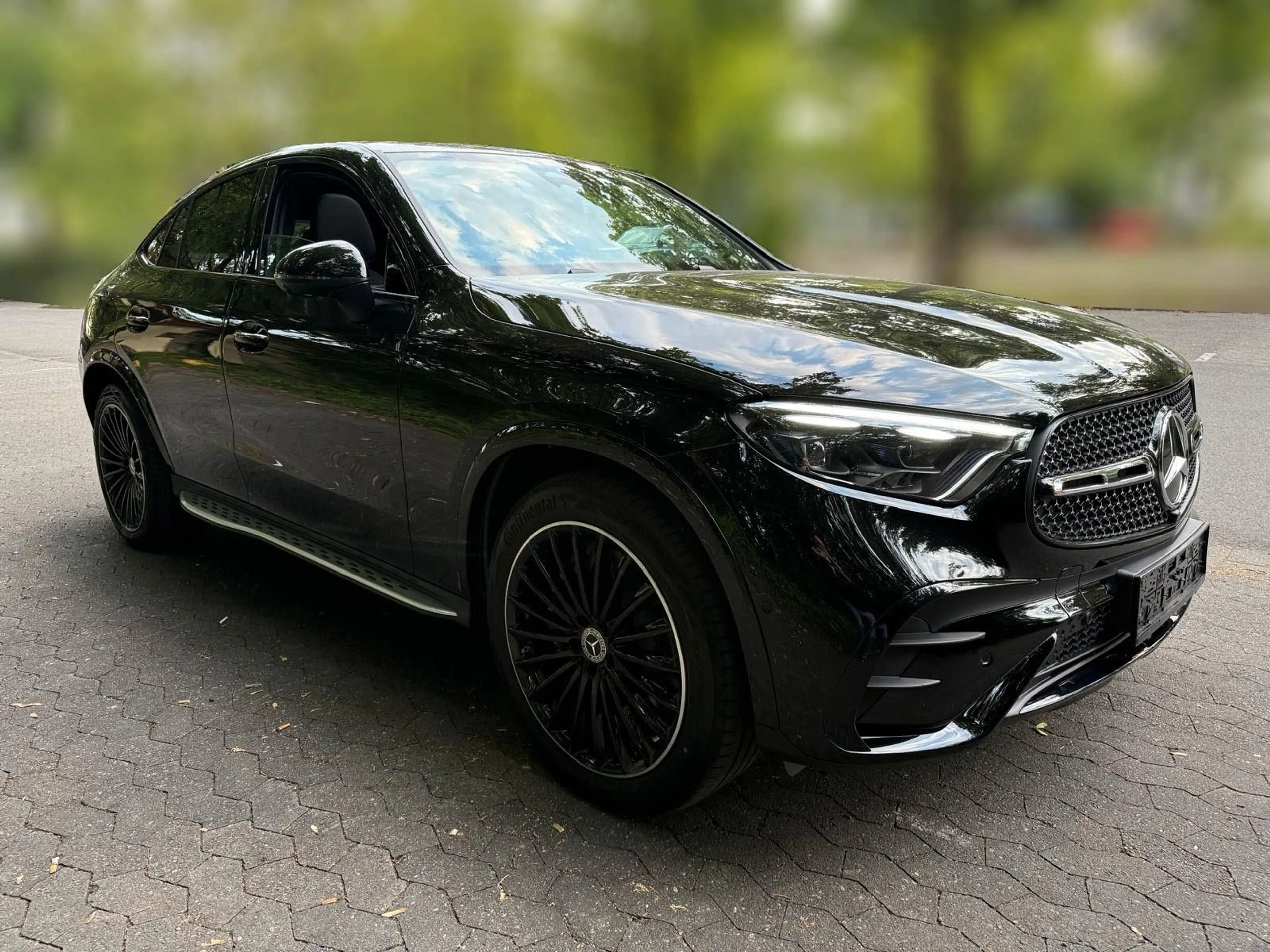 Mercedes-Benz GLC 220 4M Coupé AMG Premium 20" Pano — photo 2
