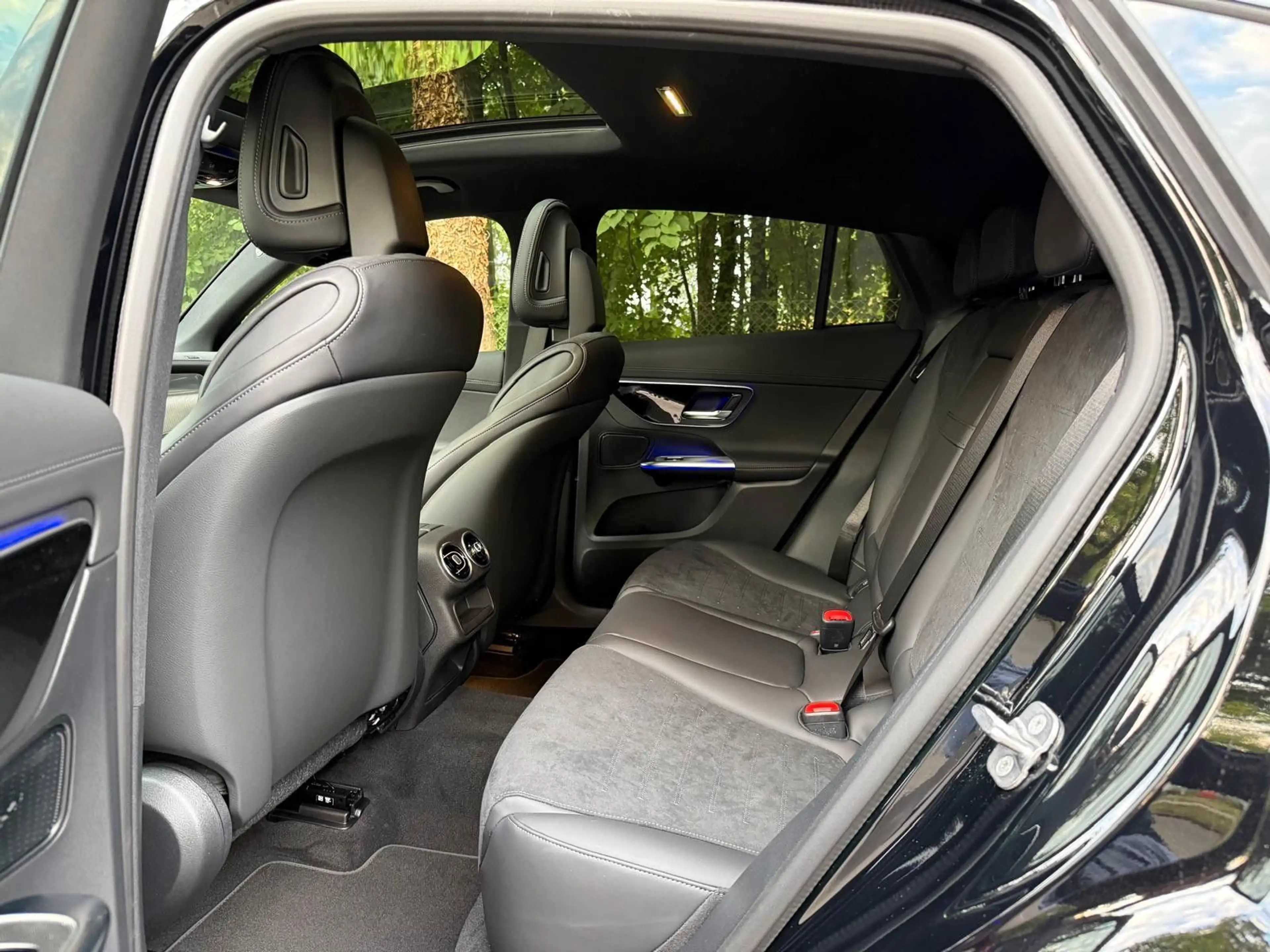 Mercedes-Benz GLC 220 4M Coupé AMG Premium 20" Pano — photo 8