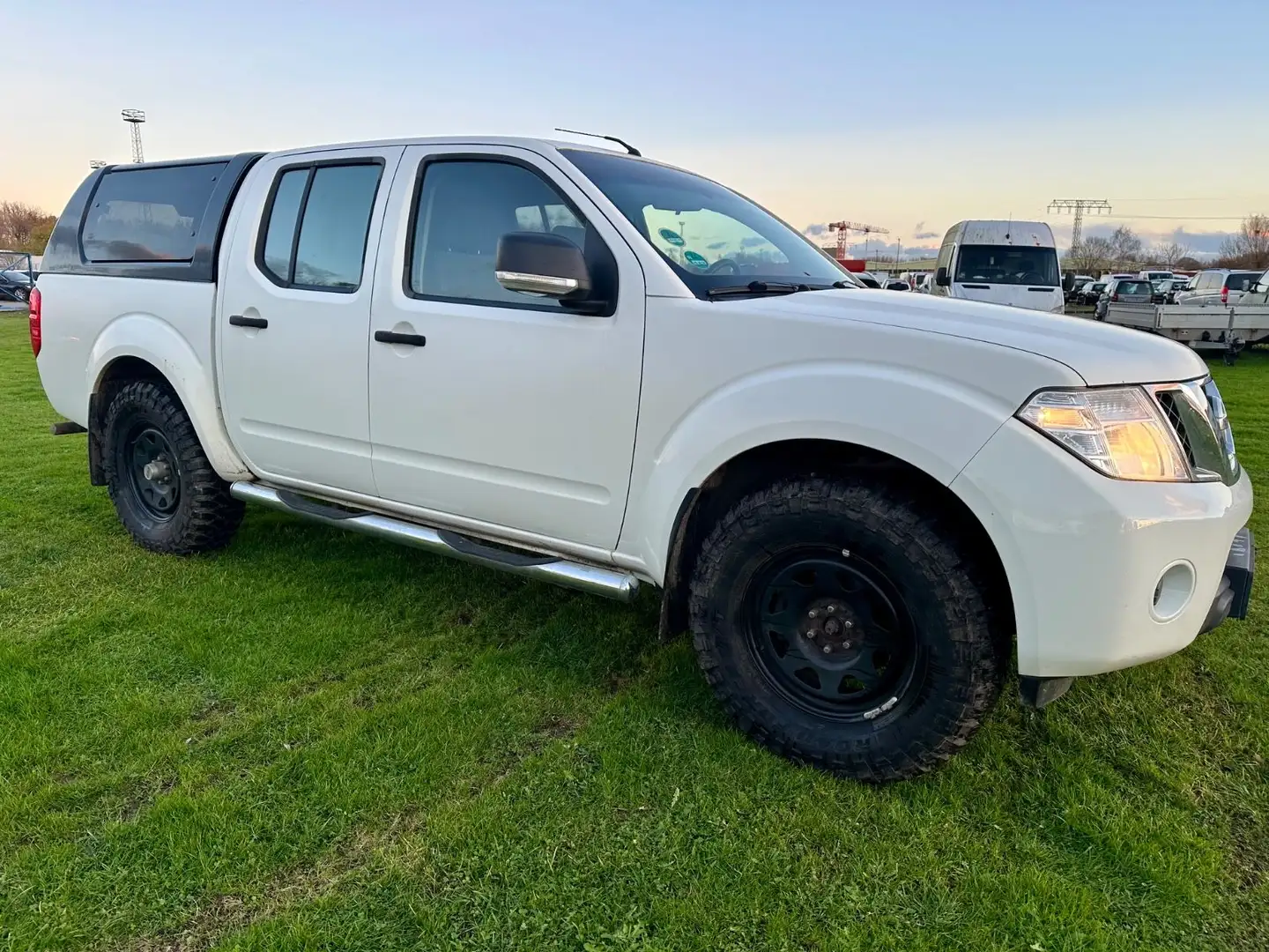 Nissan Navara Pickup Double Cab SE 4X4 Blanc - 2