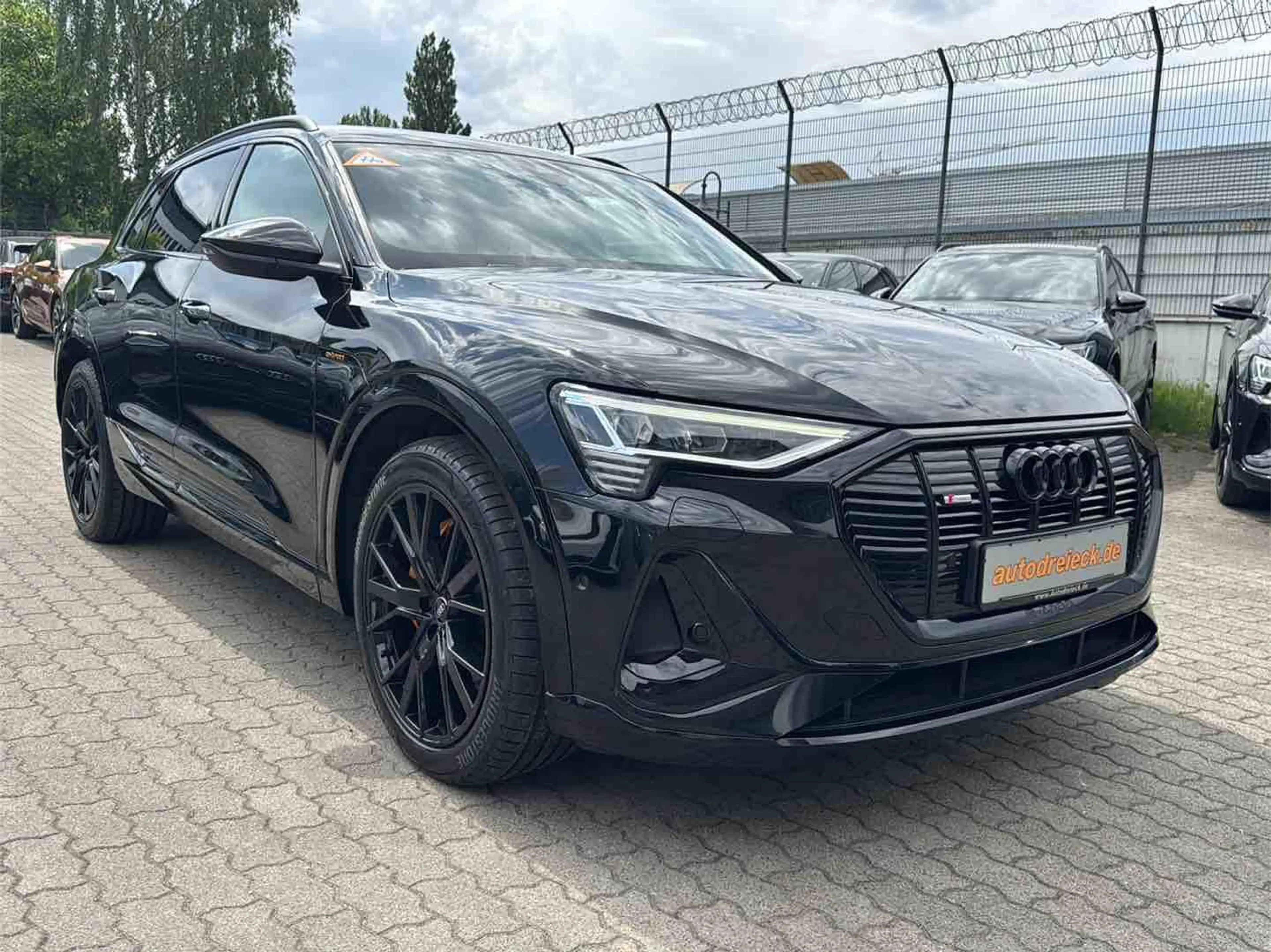 Audi e-tron 55 2x S line BLACK EDITION AHK B&O KAMERA — photo 5