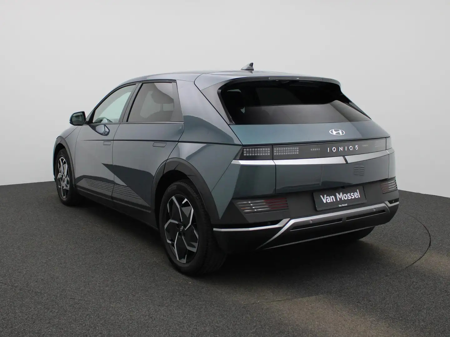 Hyundai IONIQ 5 77.4kWh Core Gris - 2