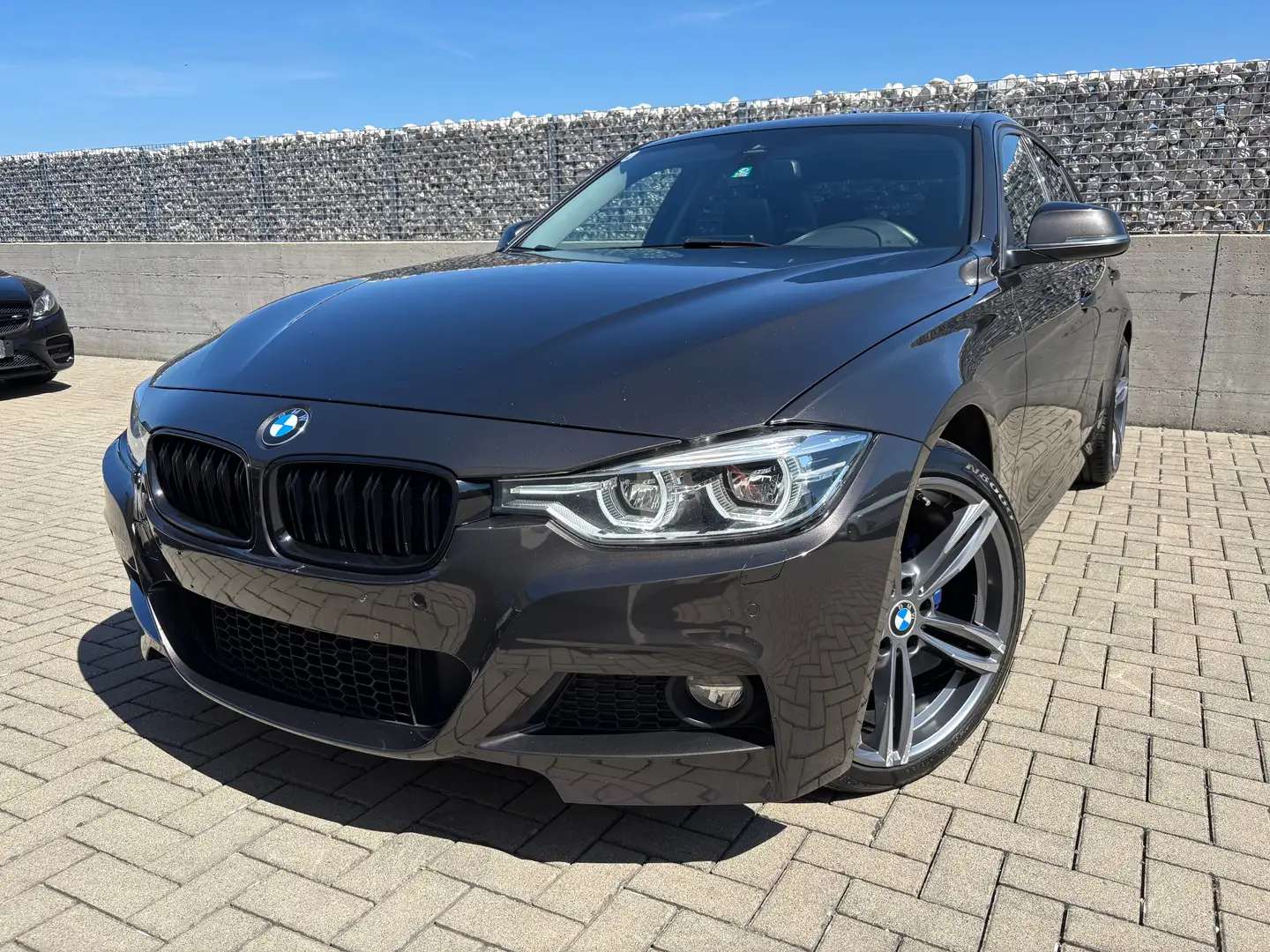 BMW 320 320d *M-Paket* Luxury Line Aut. Braun - 1