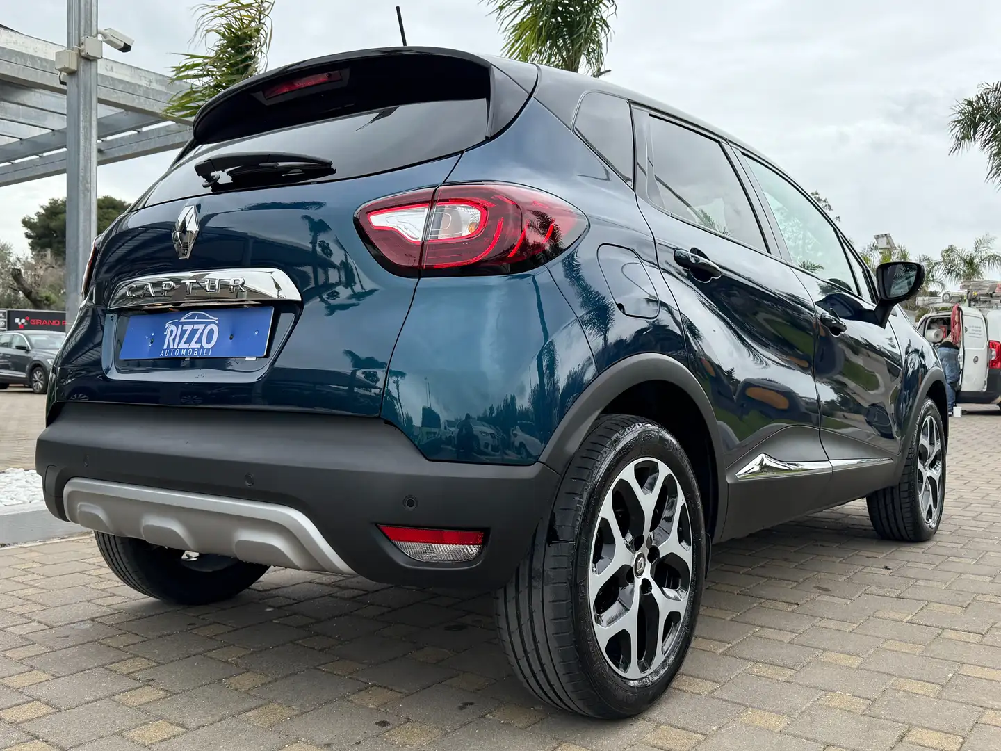 Renault Captur 1.5 Dci Sport2 Intens Navi Full Led Blau - 2