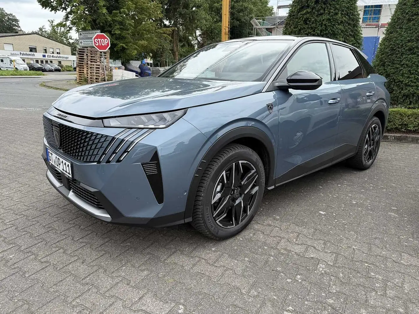 Peugeot 3008 Hybrid 136 e-DSC6 GT Blau - 1