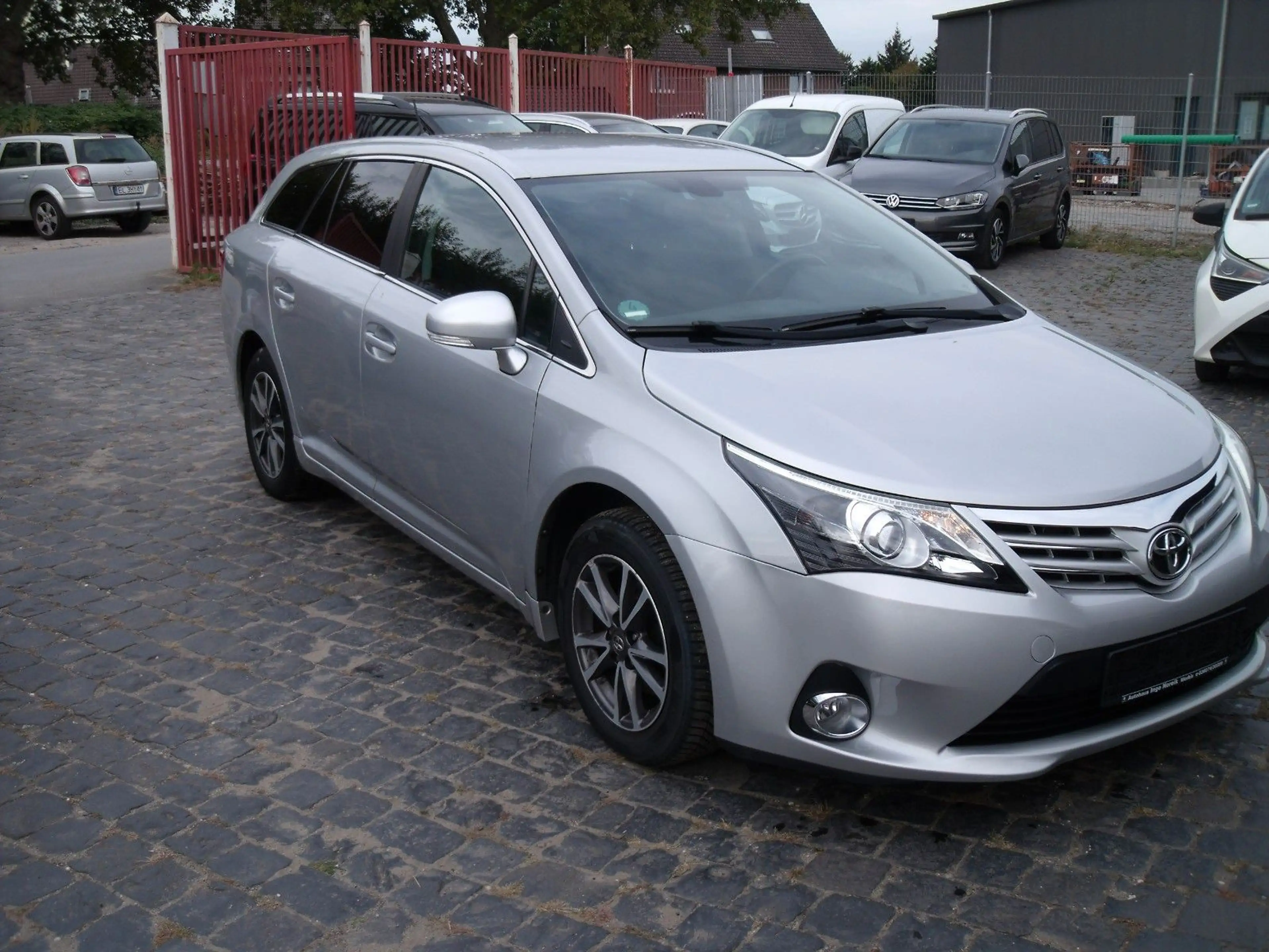 Toyota Avensis Kombi Edition — photo 7